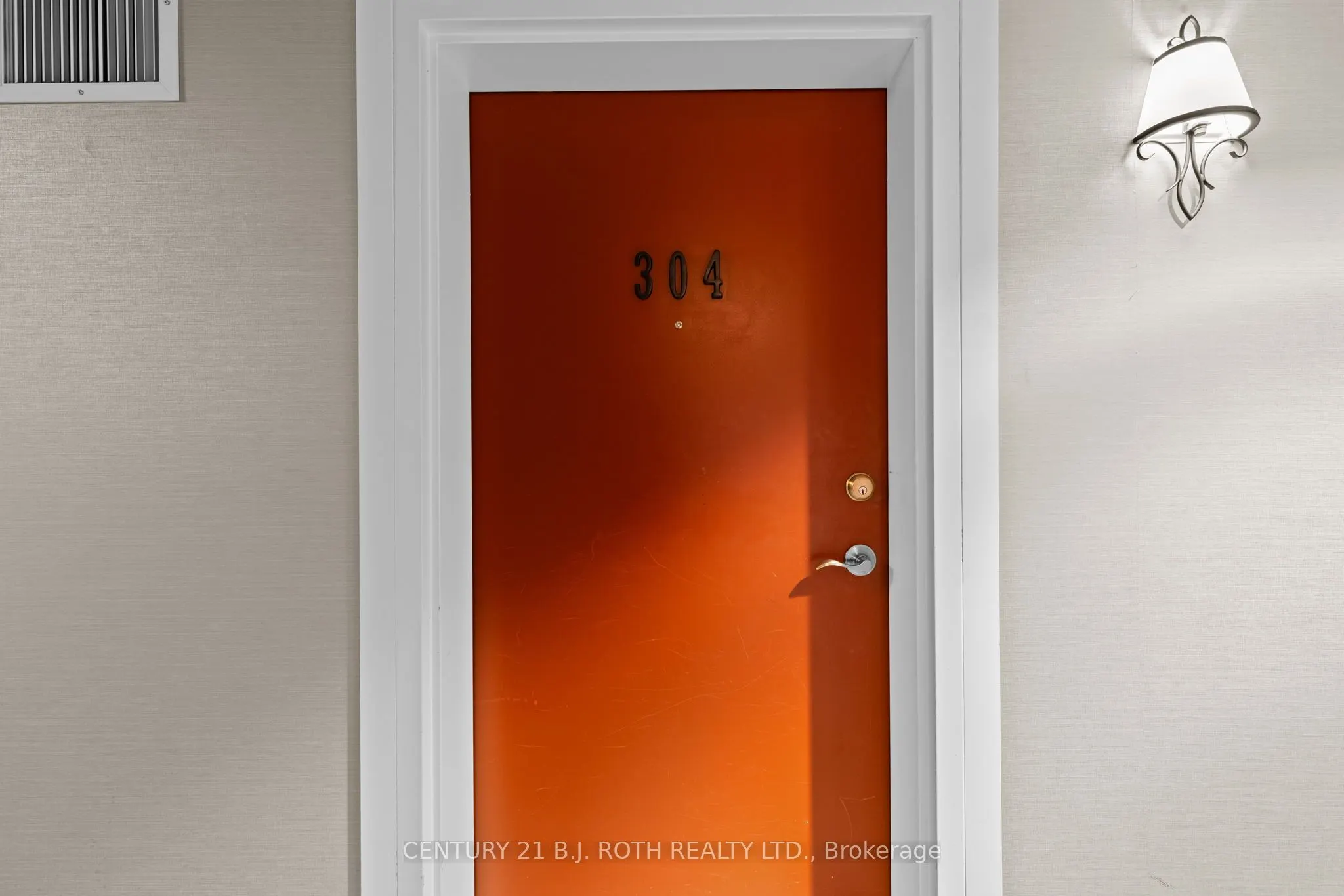 5 GREENWICH Street, #304