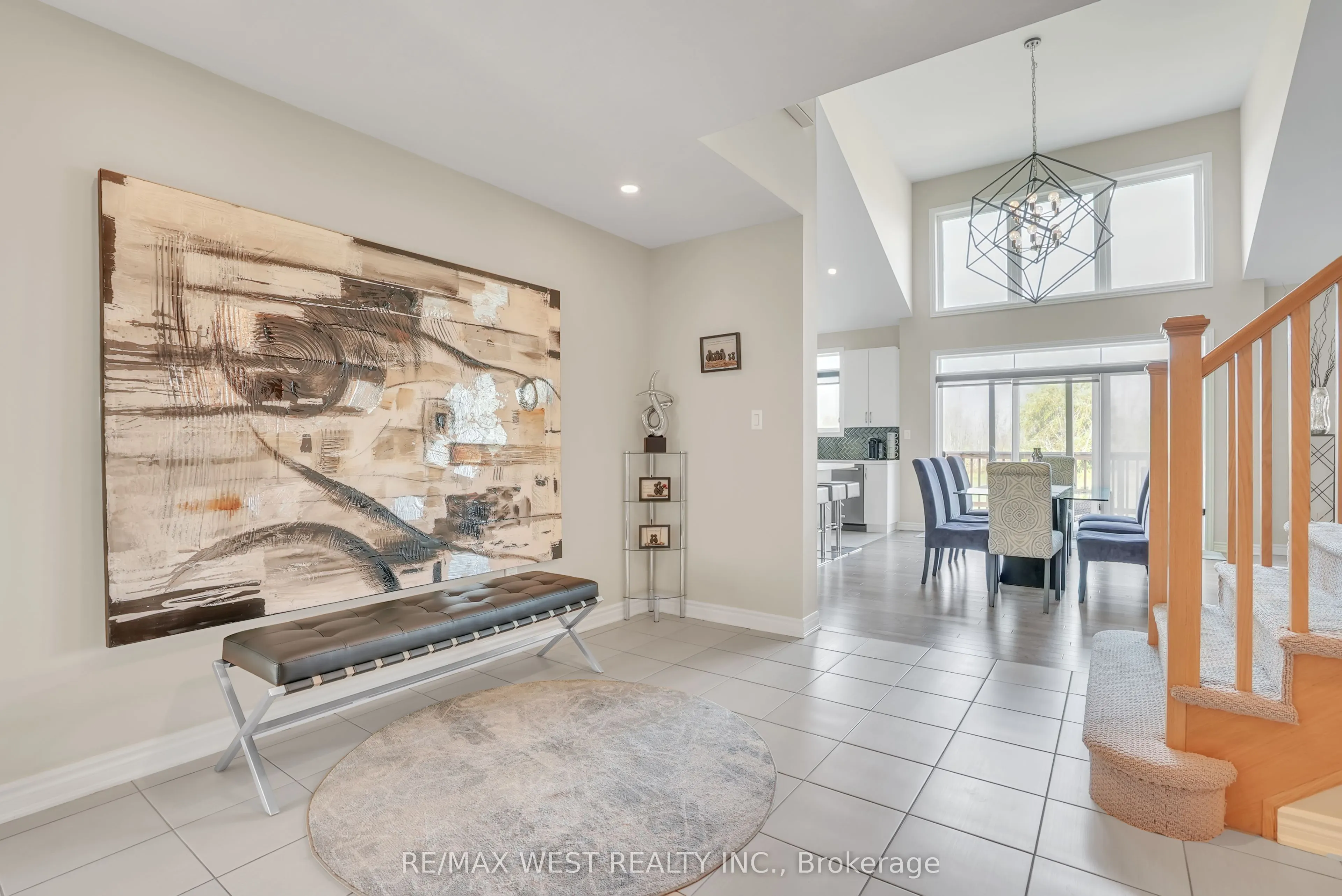 8 Spooner Crescent