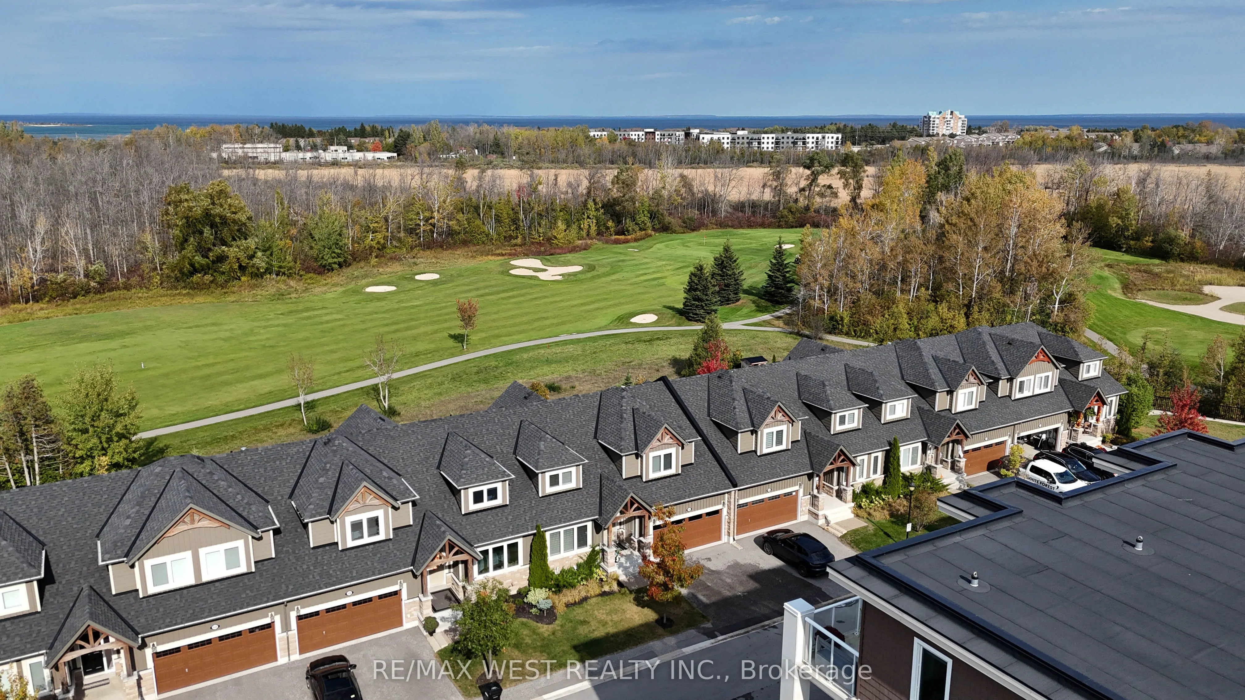 8 Spooner Crescent