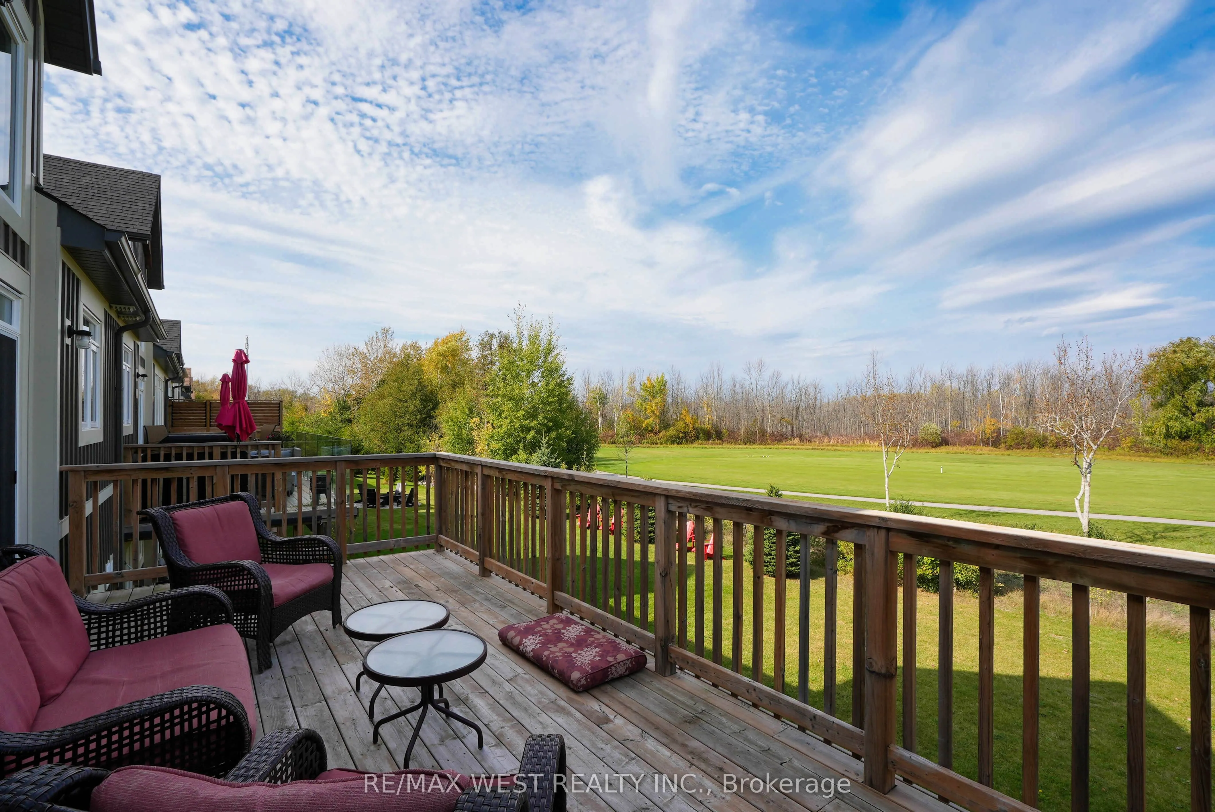 8 Spooner Crescent