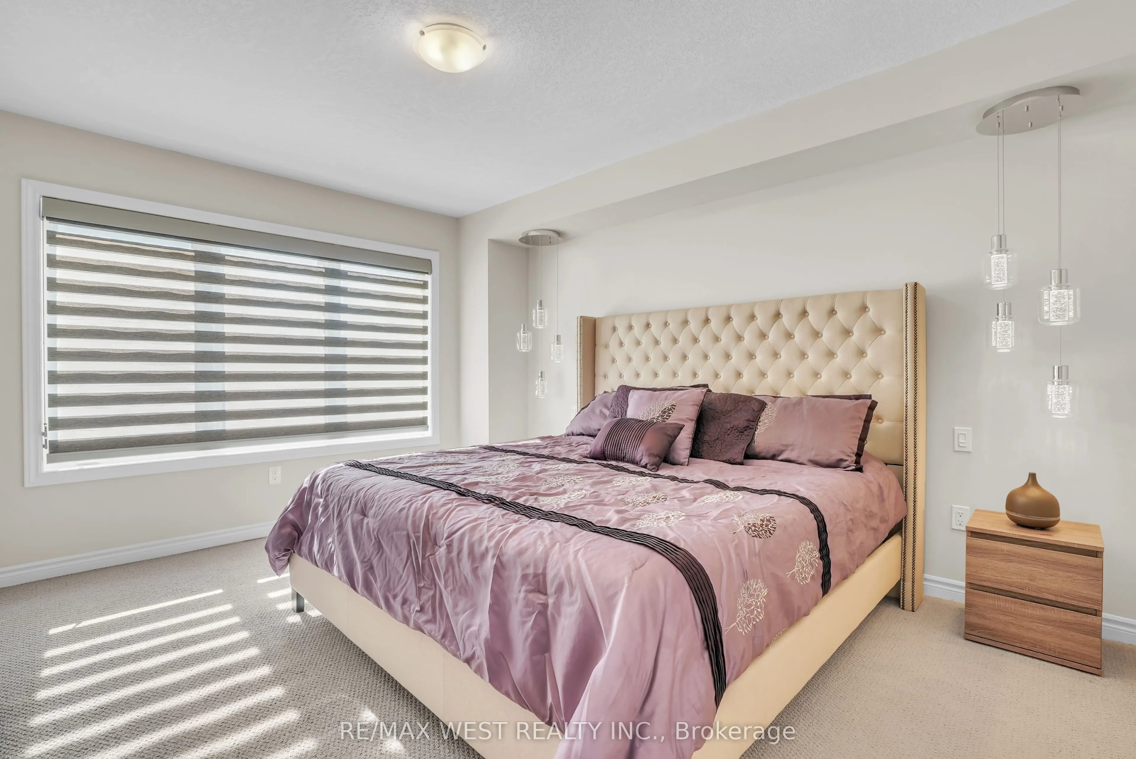 8 Spooner Crescent