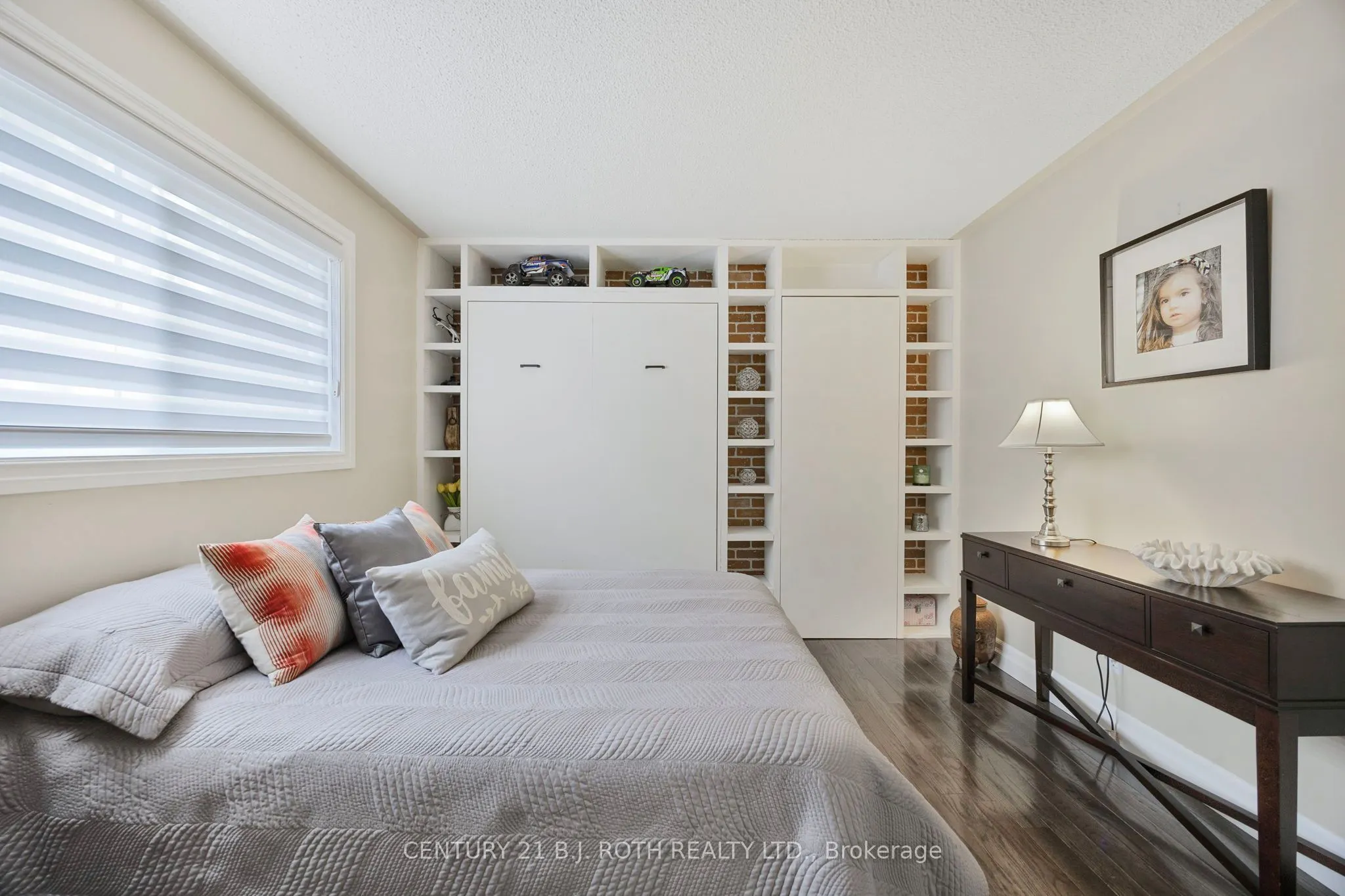 10 Allen Drive N