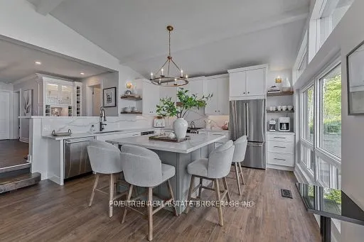 3 Greenwood Forest Road