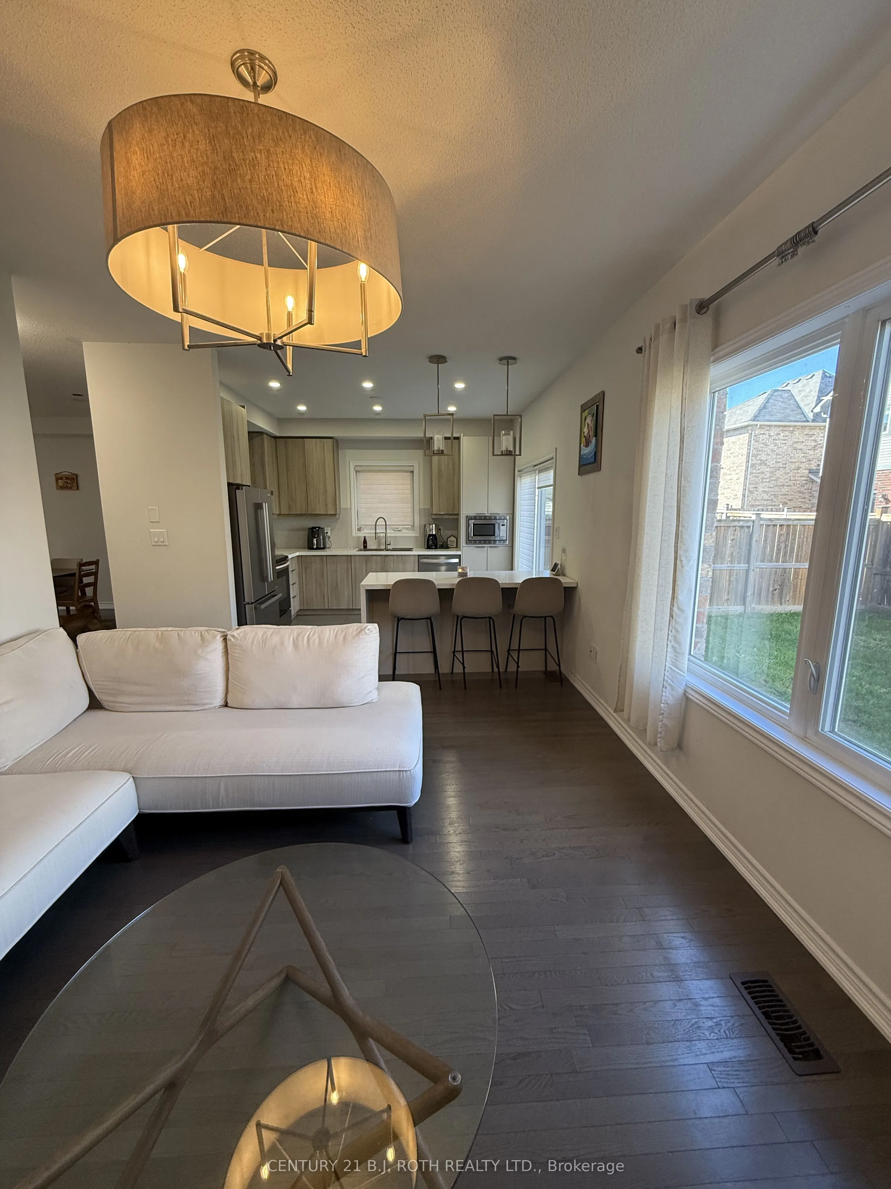 67 Megan Crescent