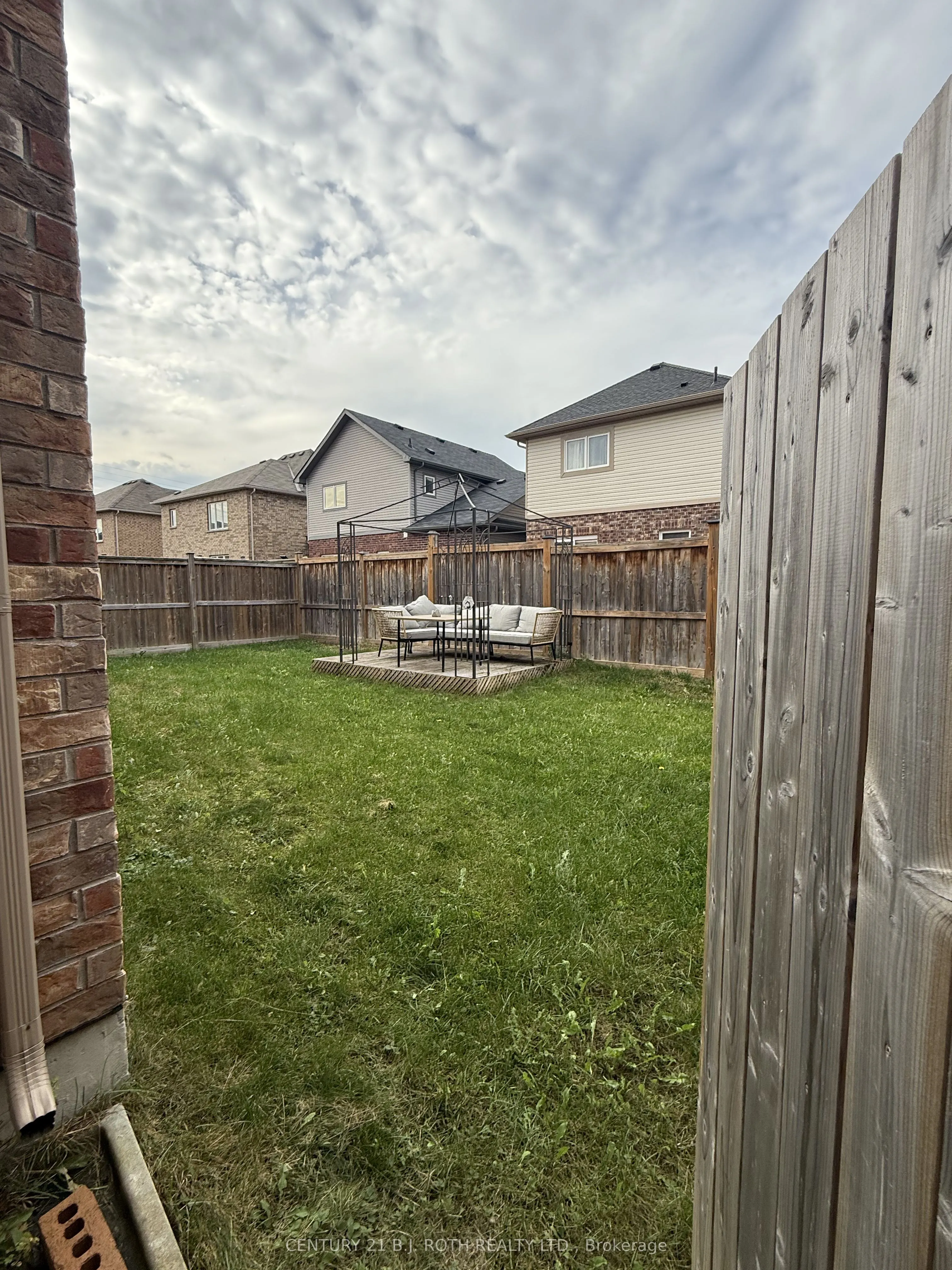 67 Megan Crescent