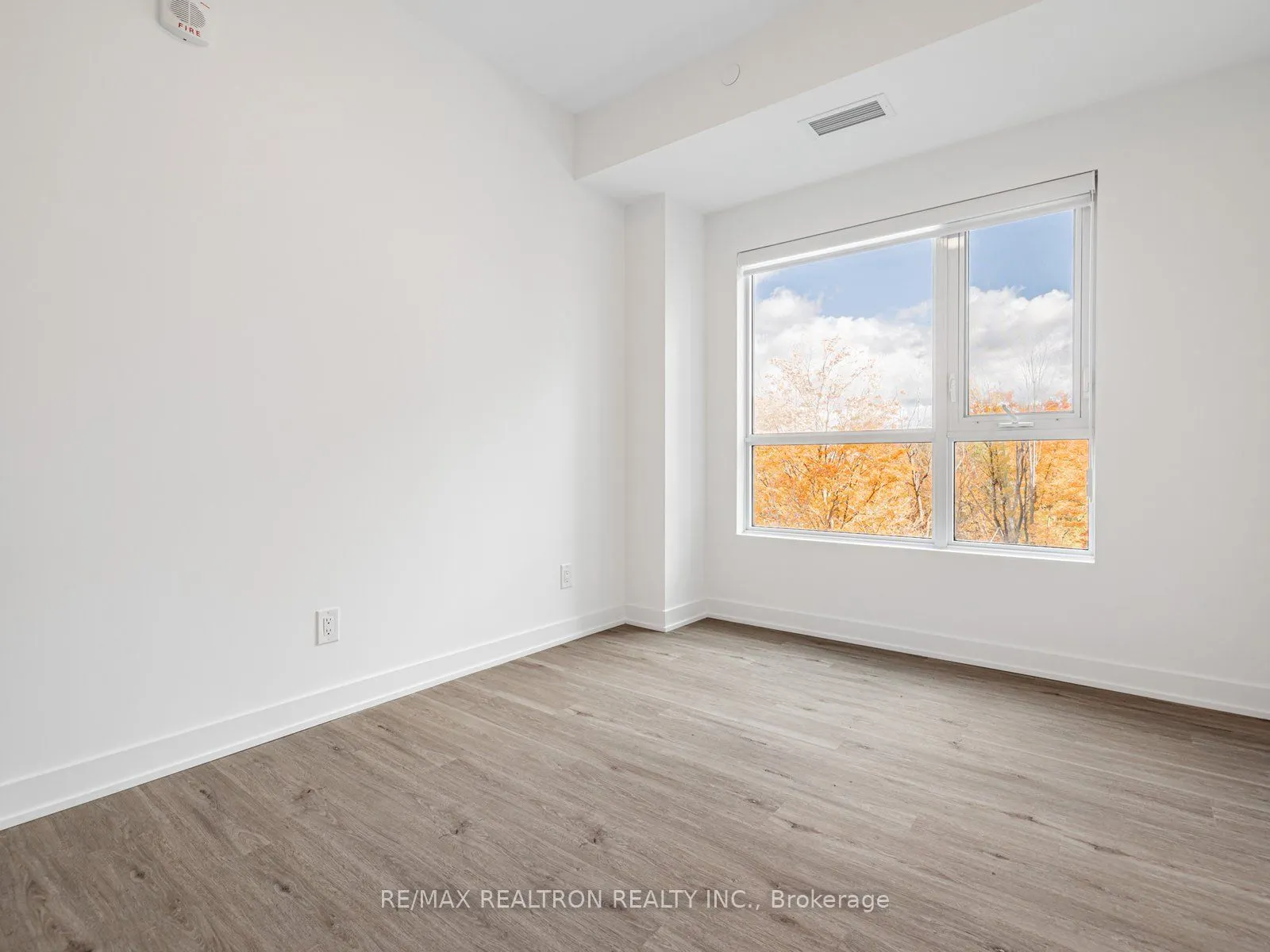 56 Lakeside Terrace, #506