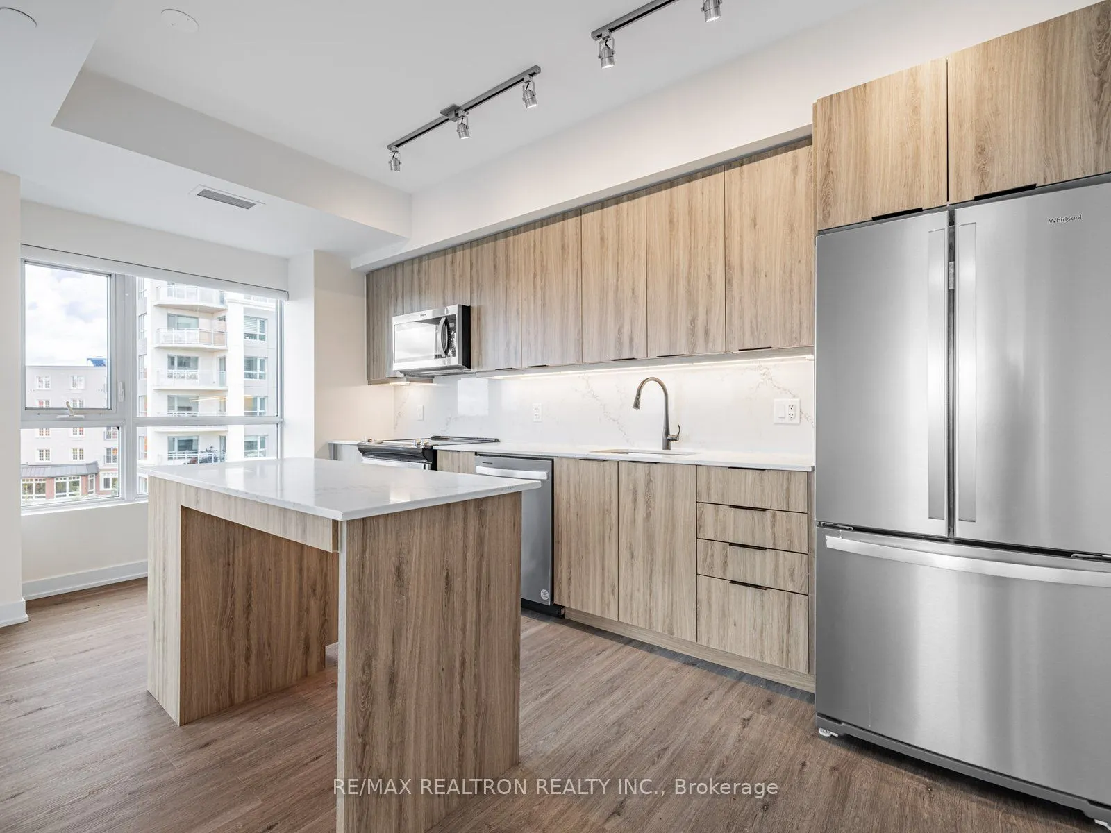 56 Lakeside Terrace, #506