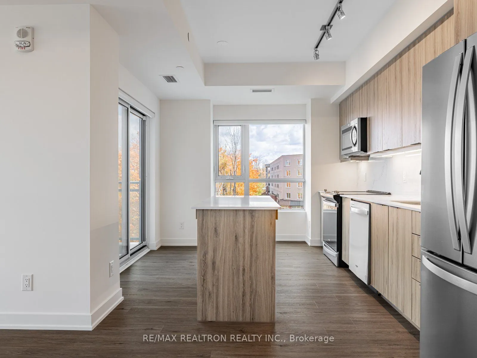 56 Lakeside Terrace, #506