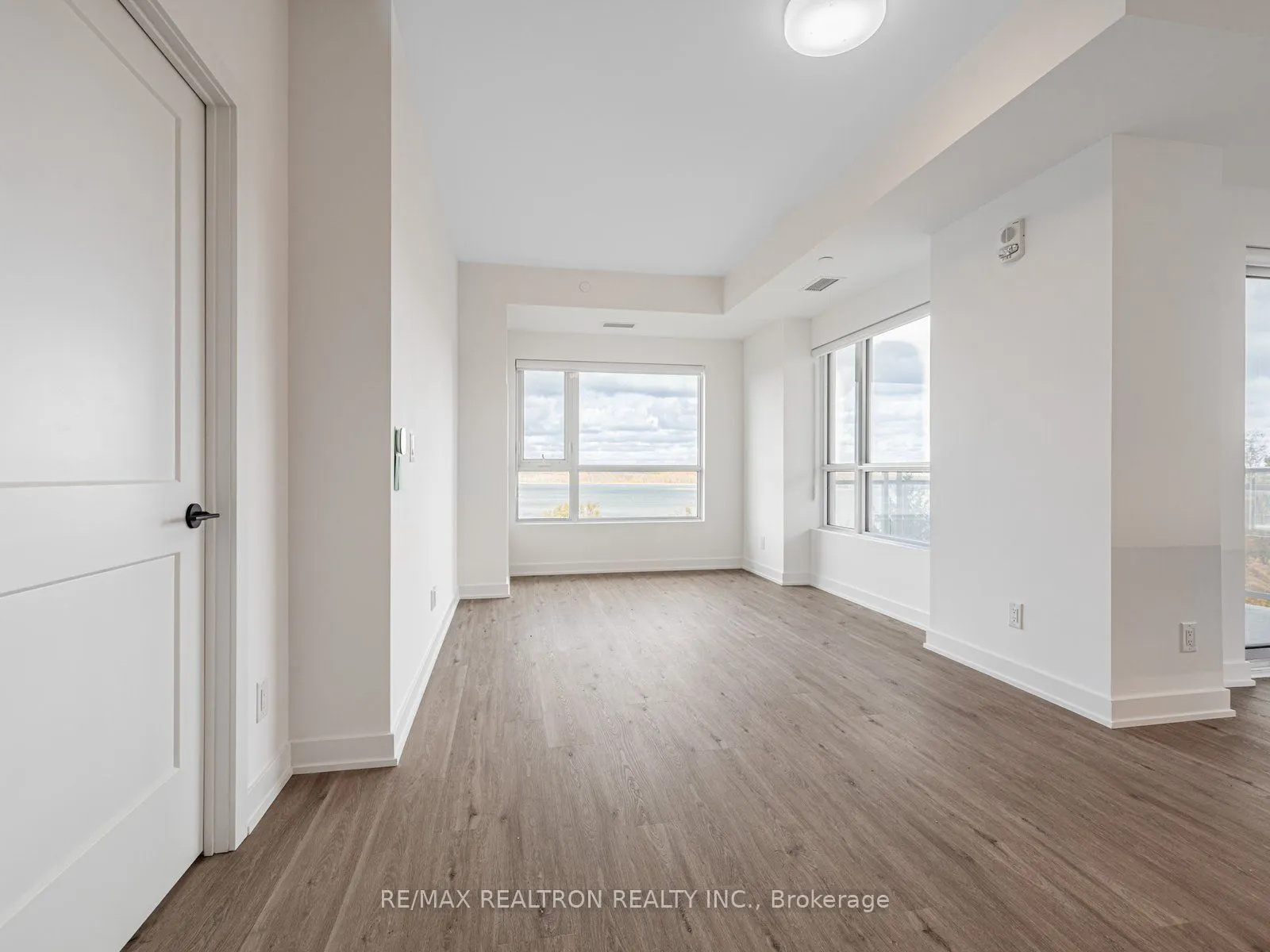 56 Lakeside Terrace, #506