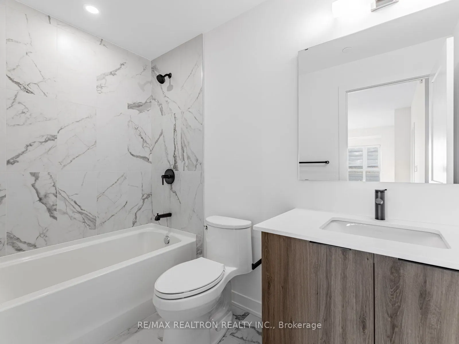 56 Lakeside Terrace, #506