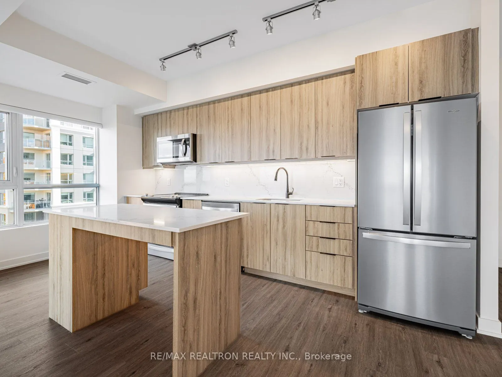 56 Lakeside Terrace, #506