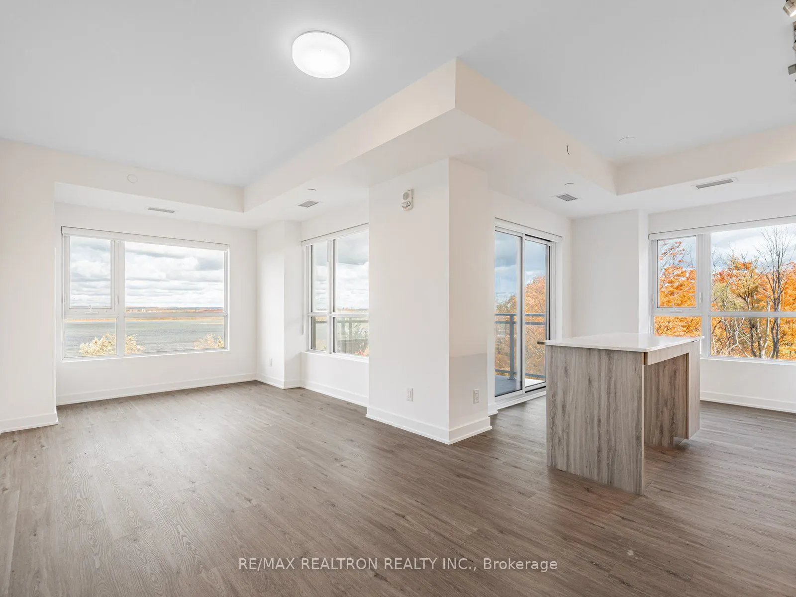 56 Lakeside Terrace, #506