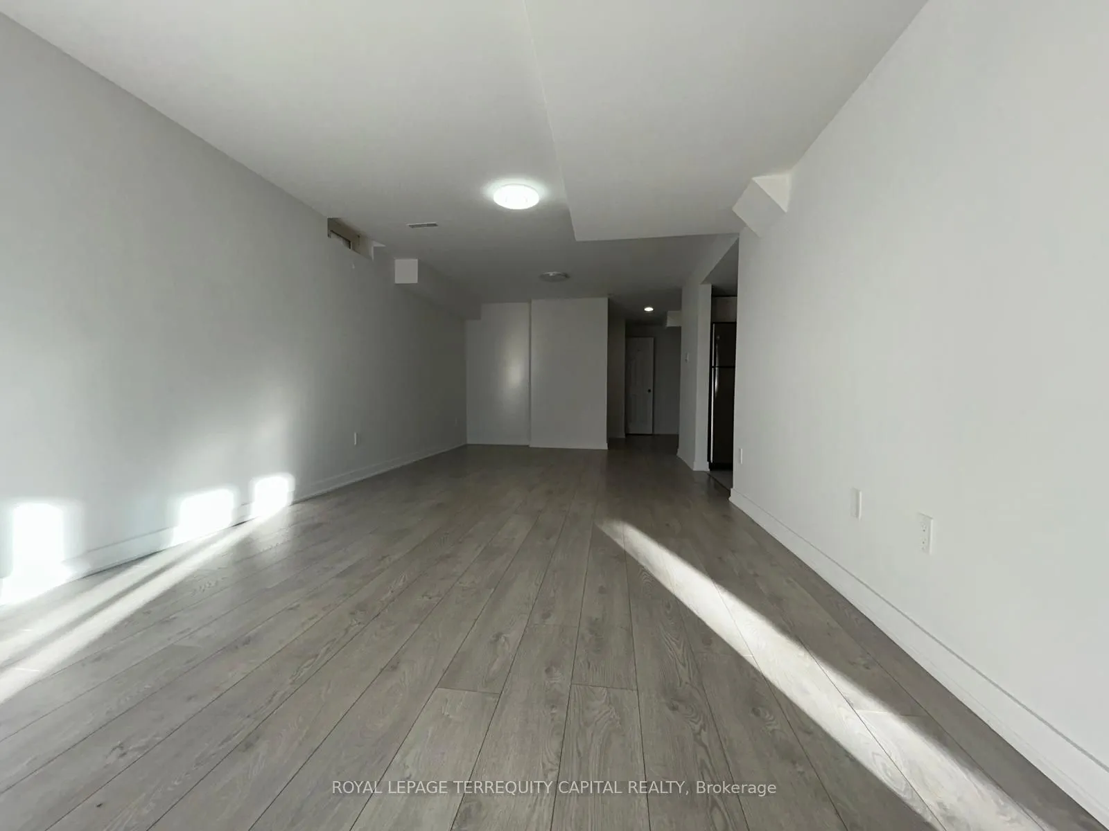 65 Moir Crescent, #Lower
