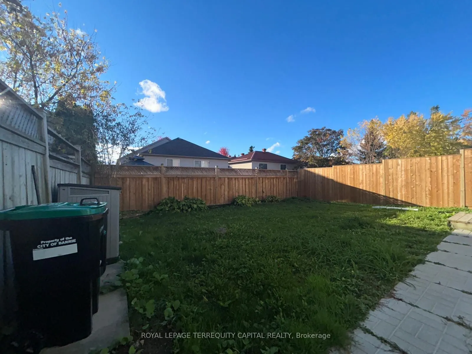 65 Moir Crescent, #Lower