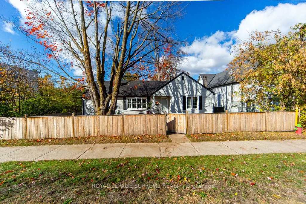 248 Mississaga Street W