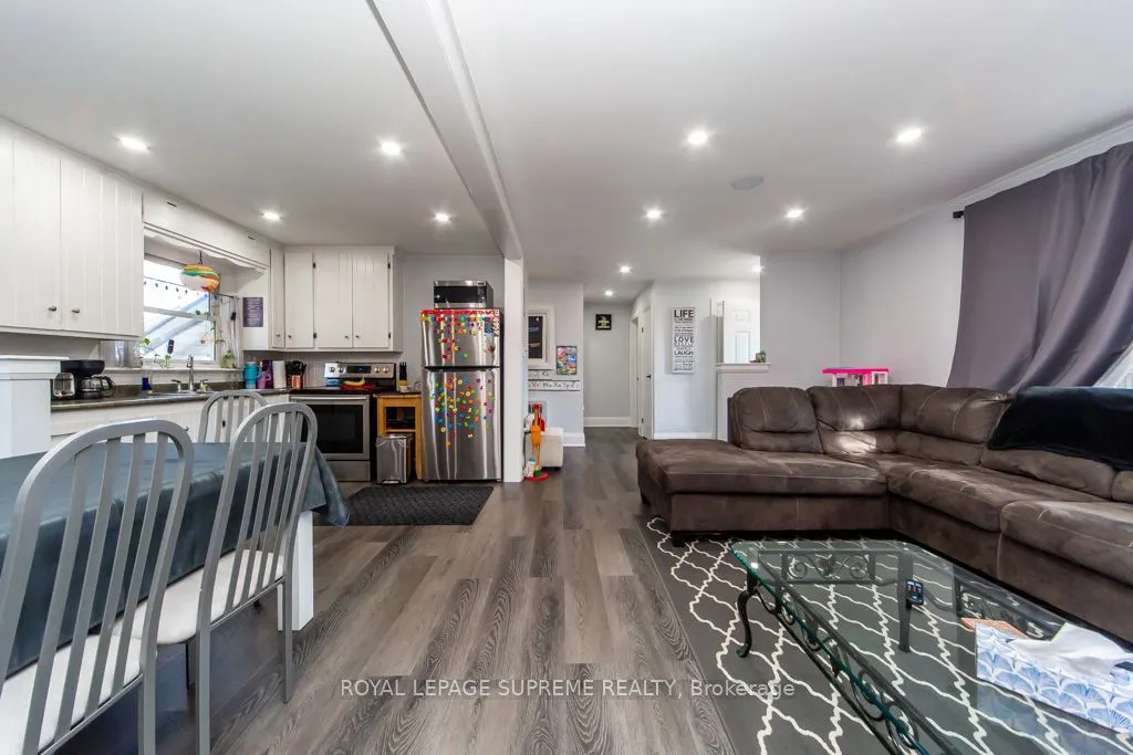 248 Mississaga Street W