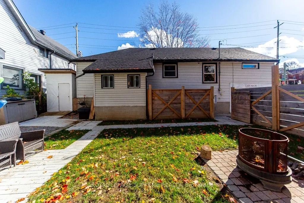 248 Mississaga Street W