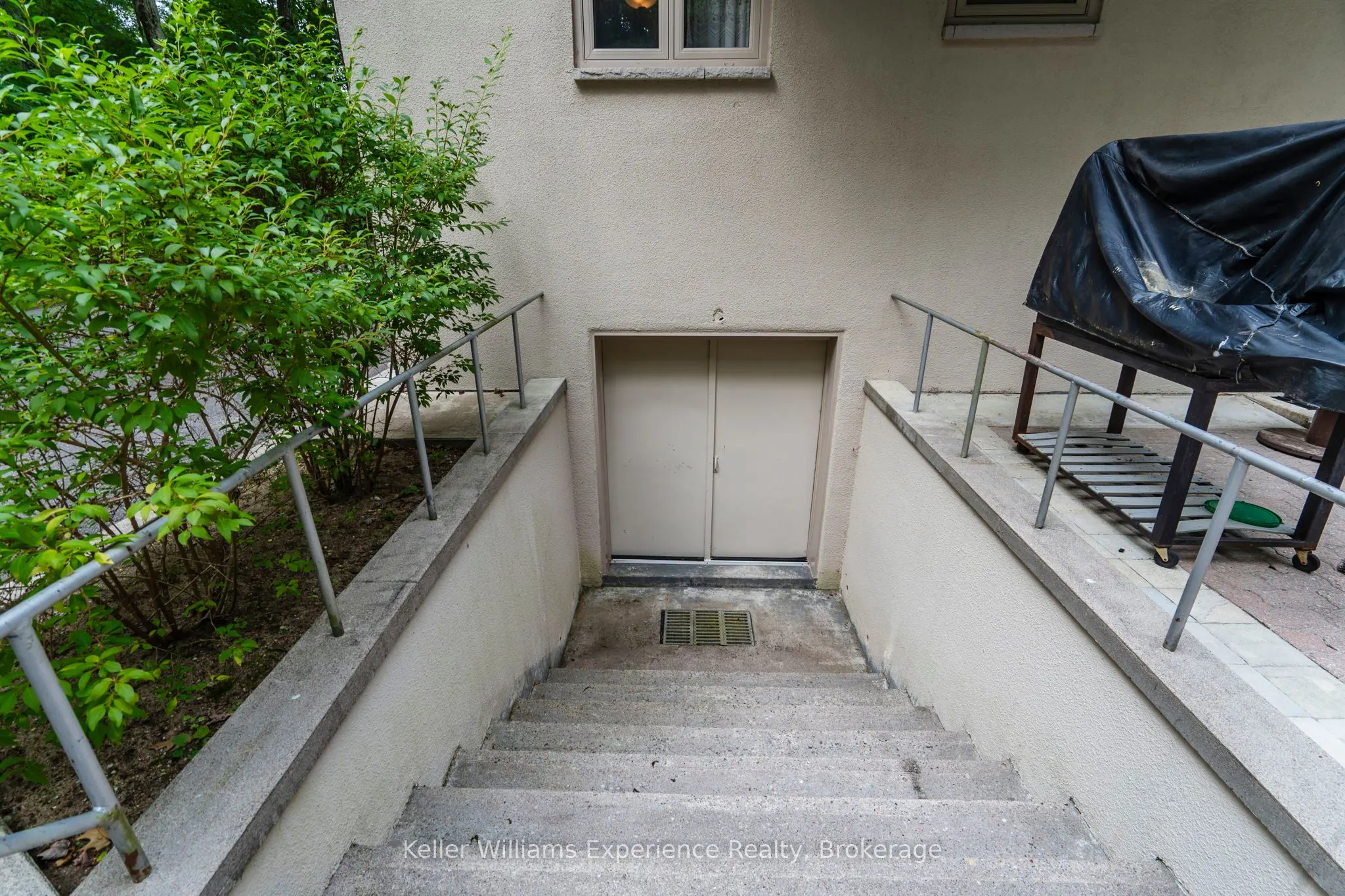 9 Bourgeois Court