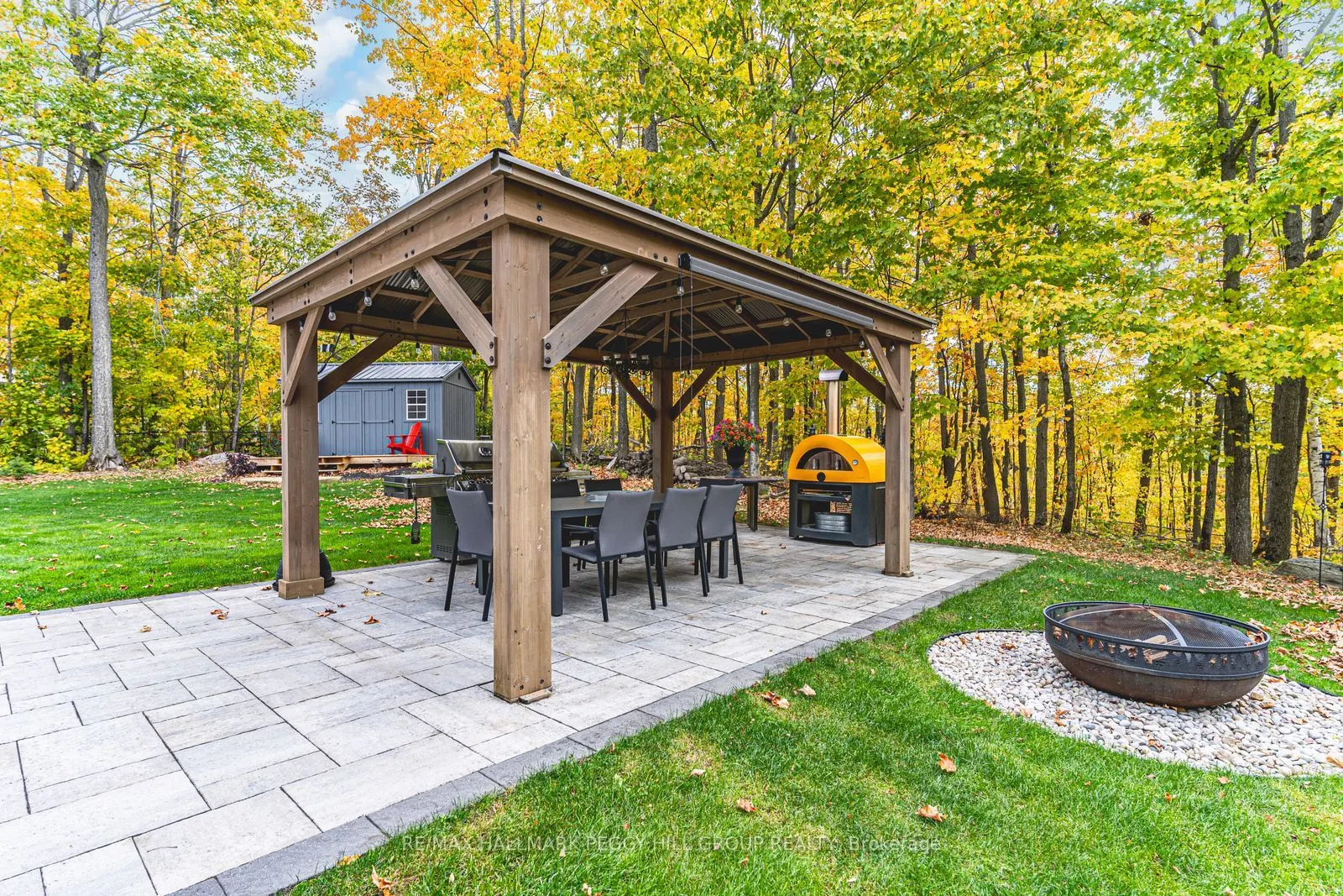 7 Maple Ridge Road