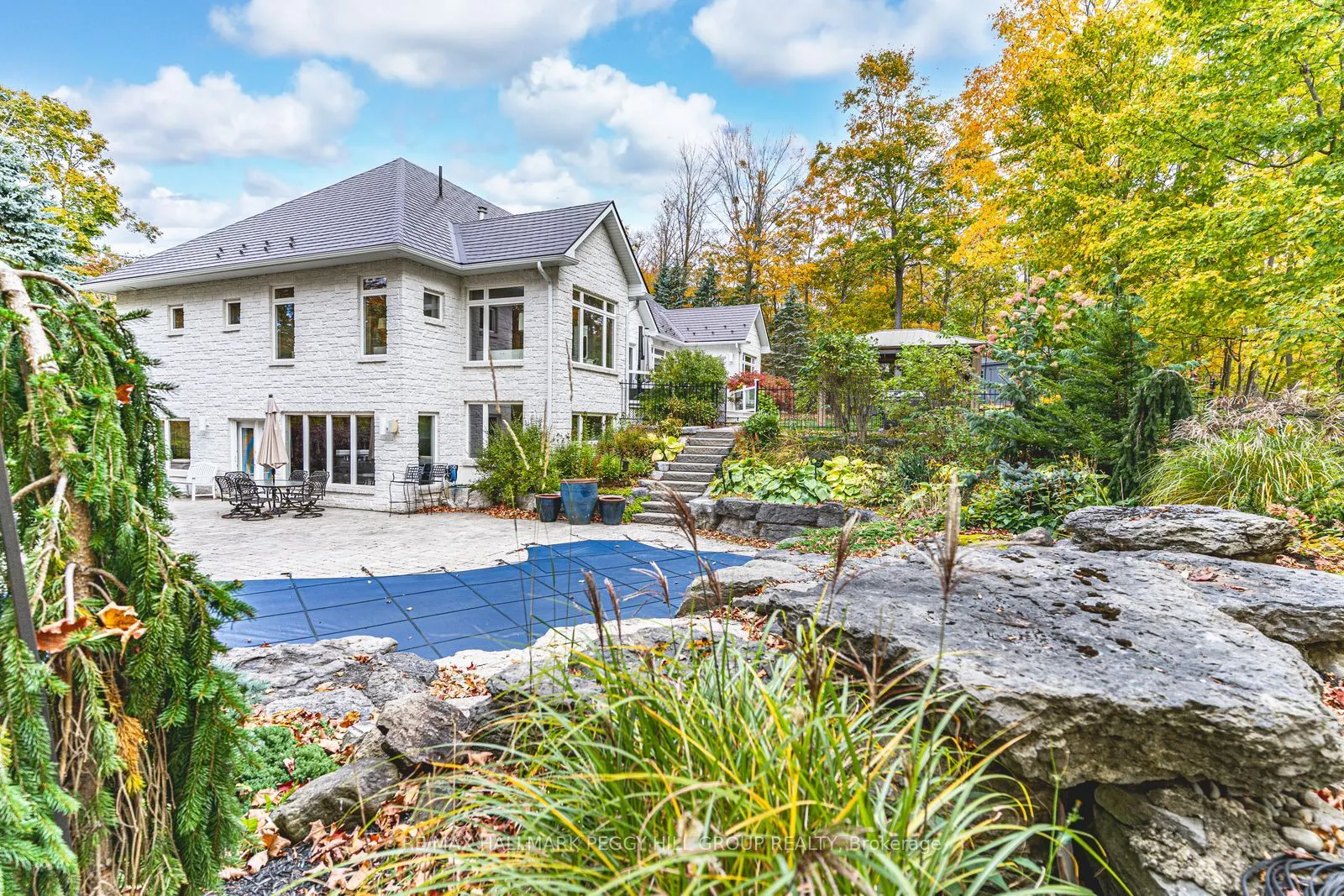 7 Maple Ridge Road
