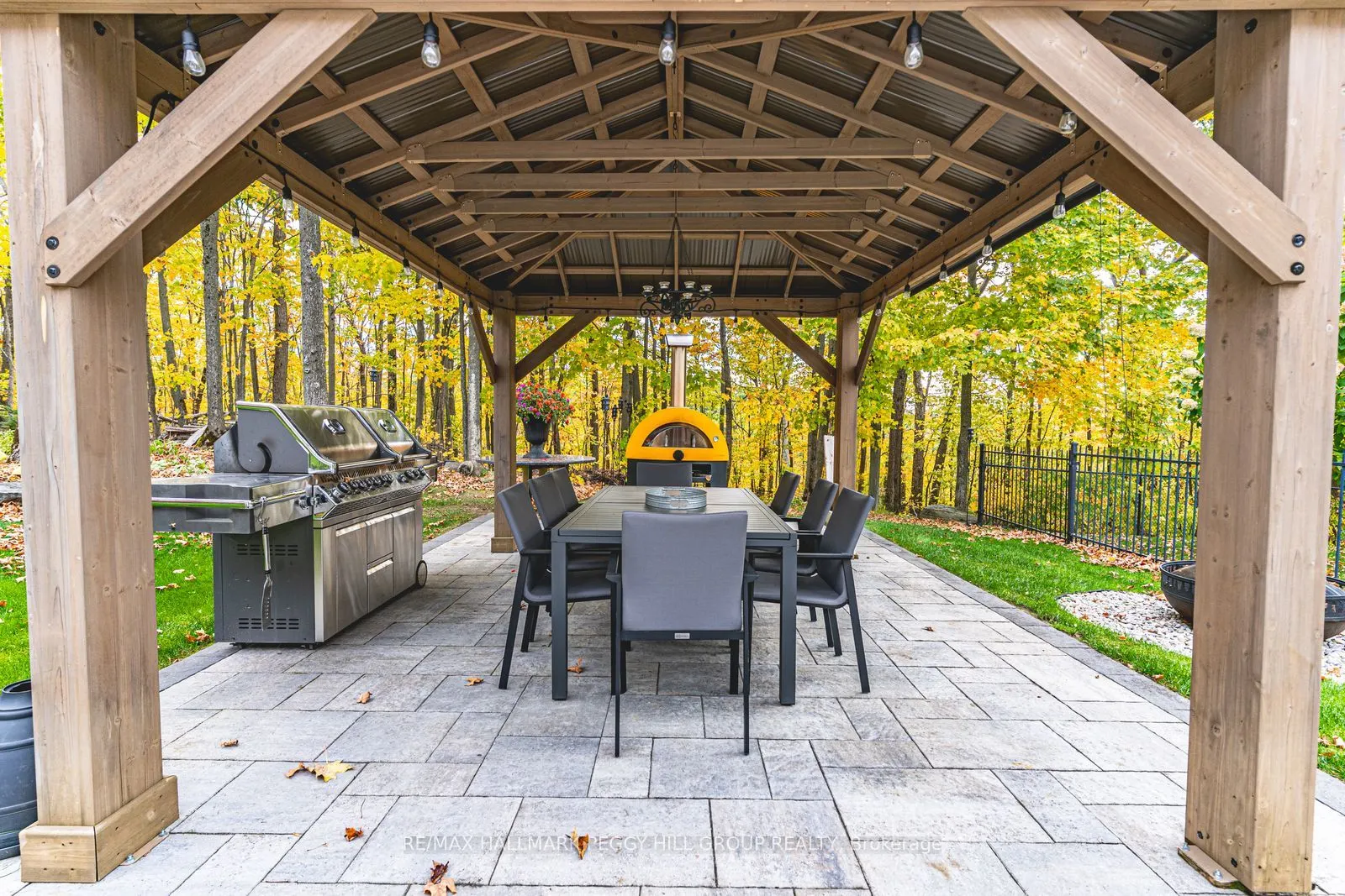 7 Maple Ridge Road