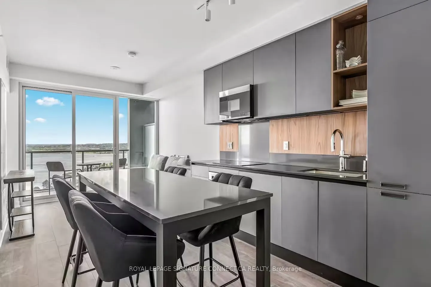 39 Mary Street, #1609
