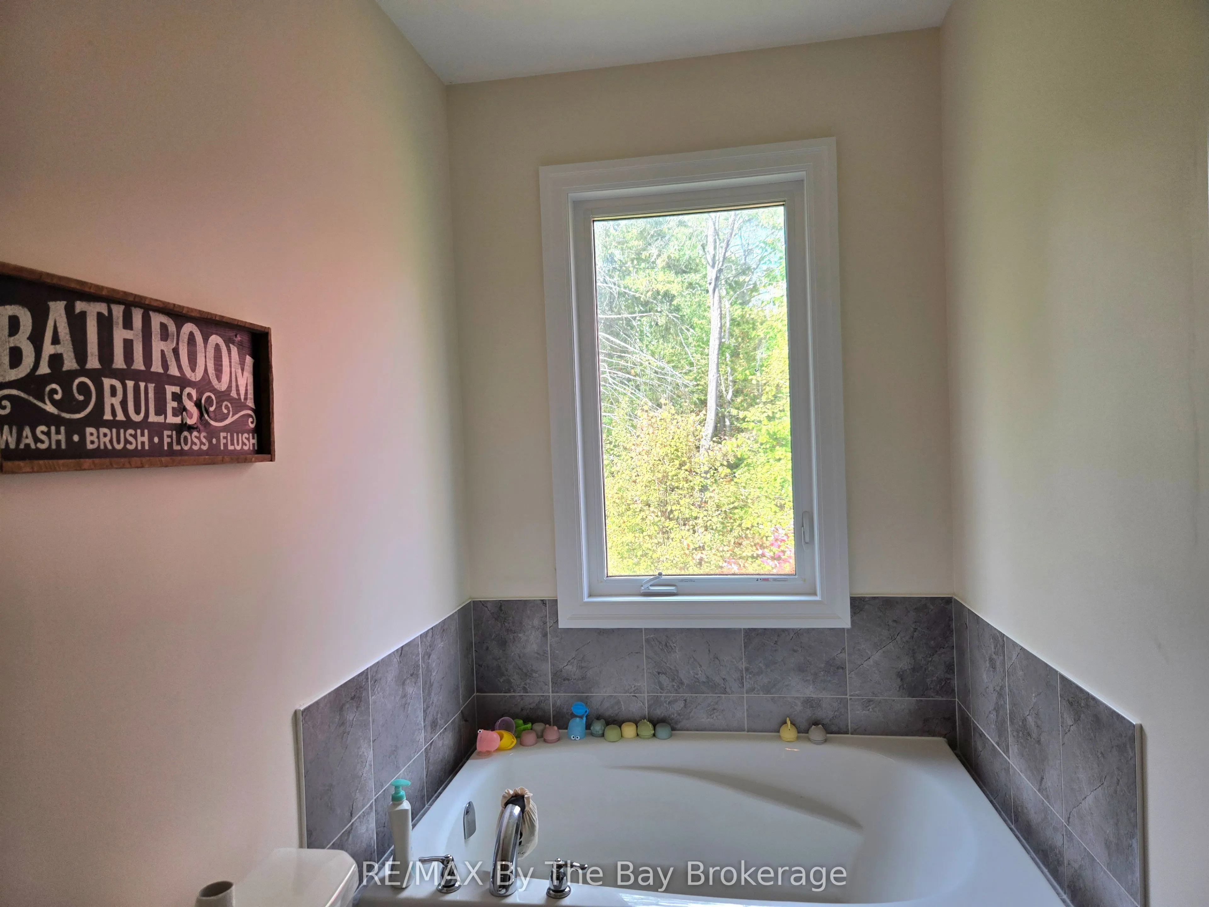 93 Allegra Drive, #Upper