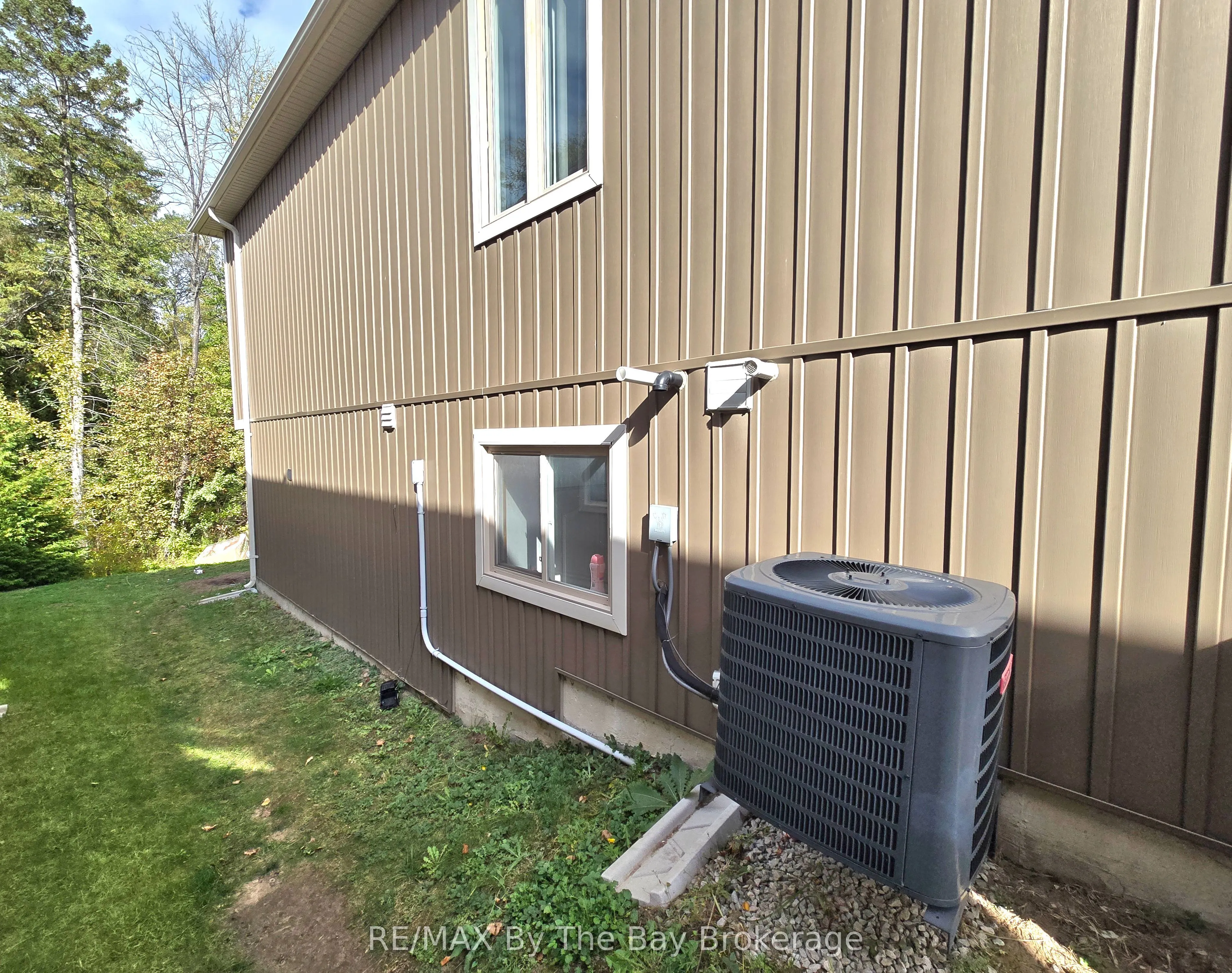 93 Allegra Drive, #Upper