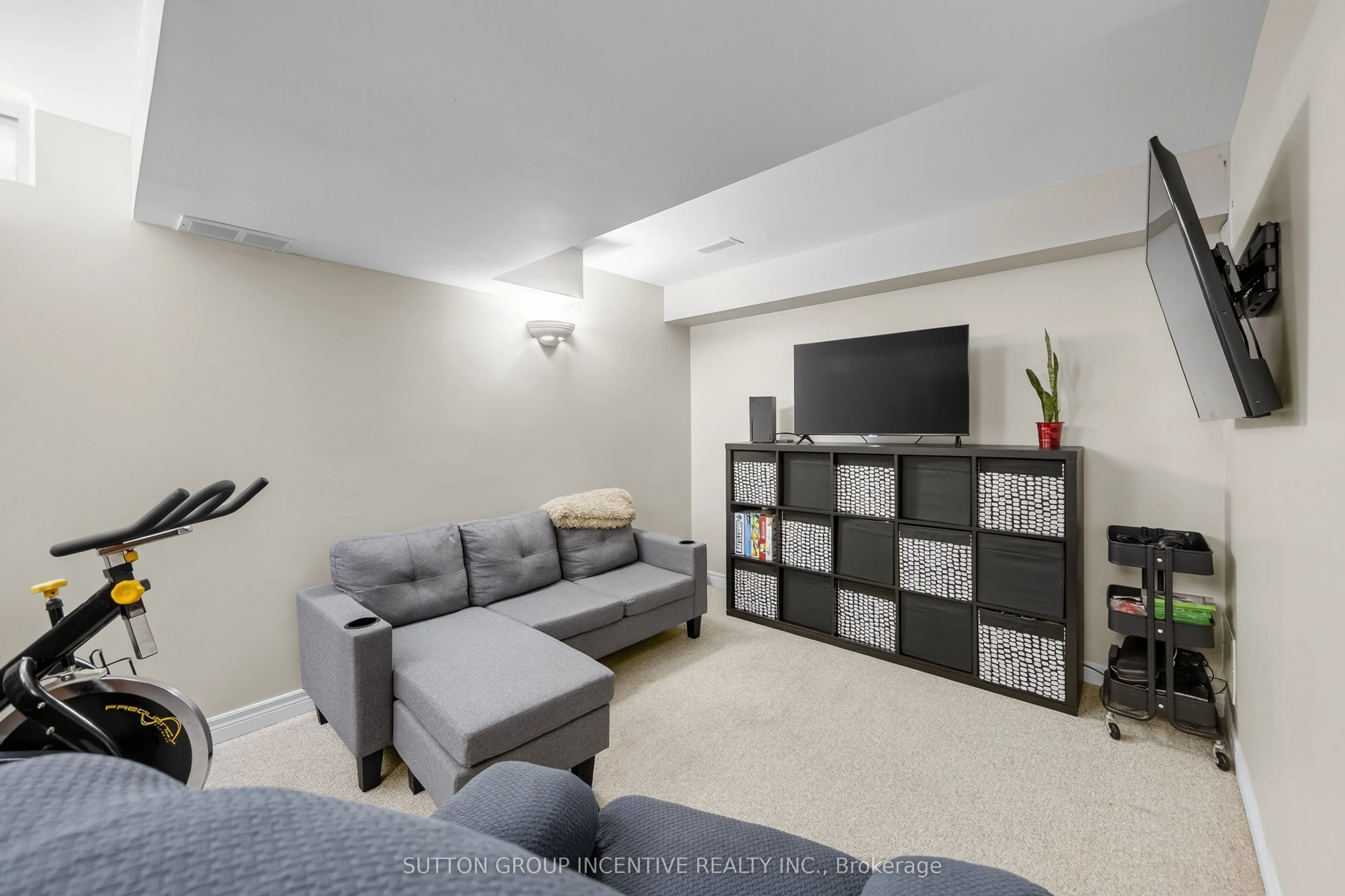 430 Mapleview Drive E, #1