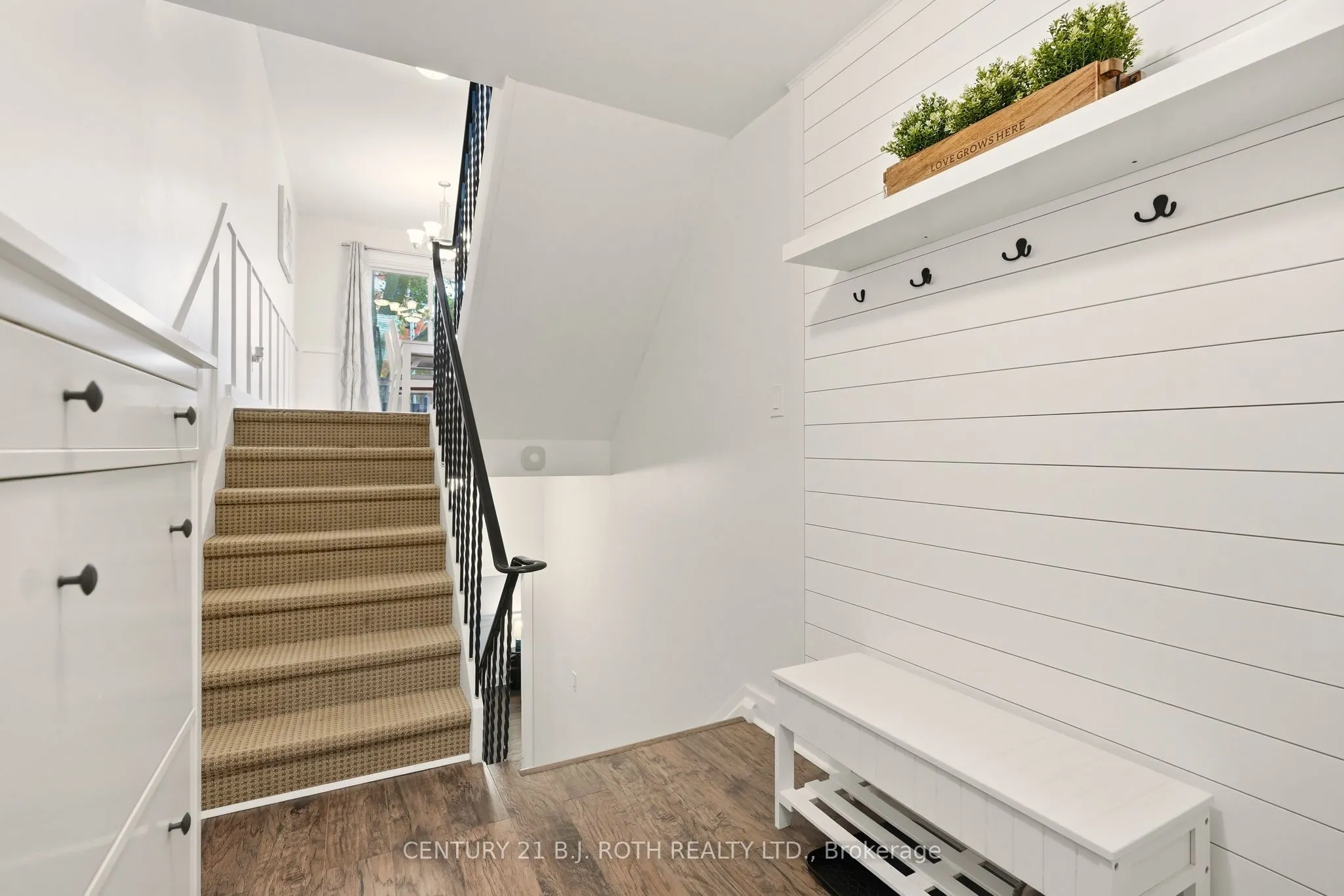 235 Steel Street, #4