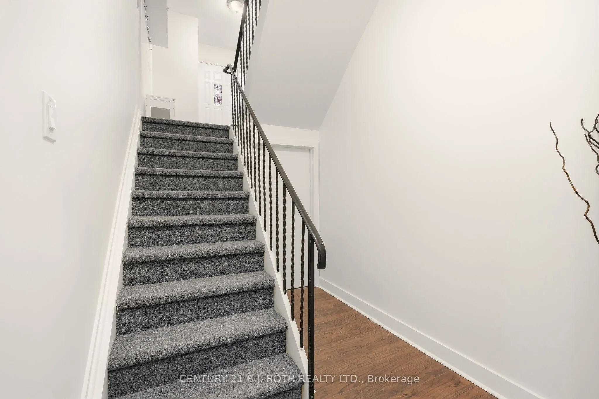 235 Steel Street, #4