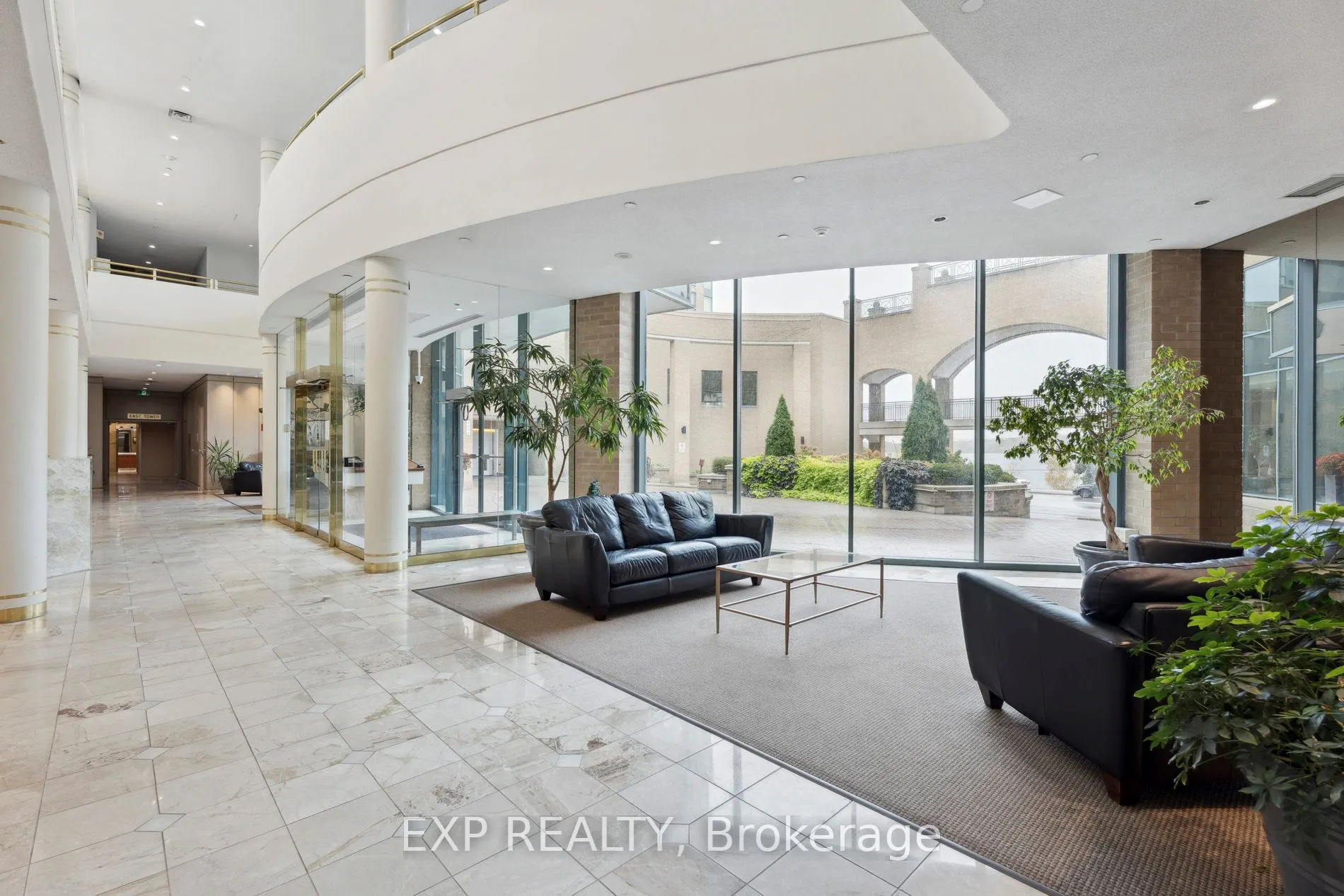 140 Dunlop Street E, #301