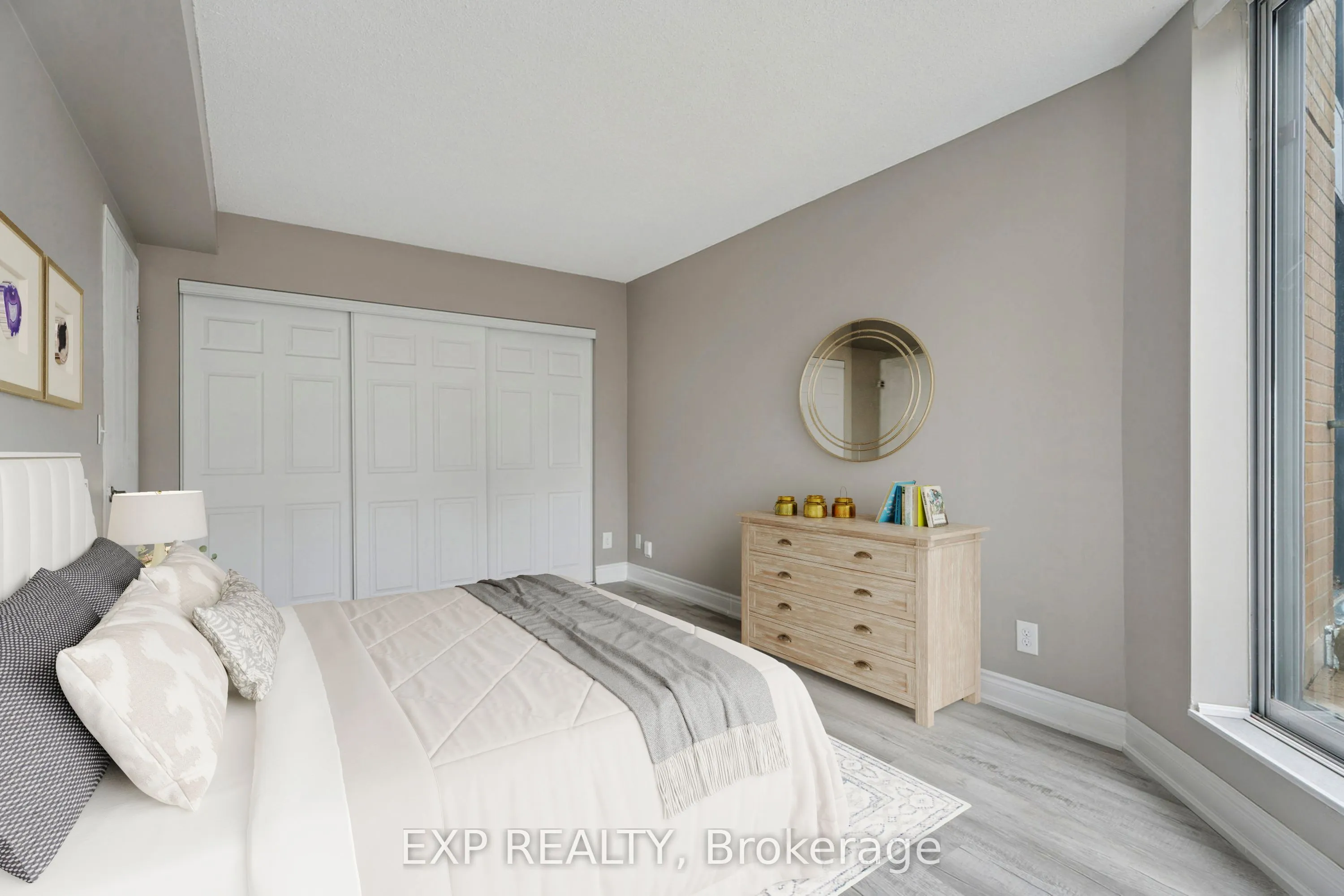 140 Dunlop Street E, #301