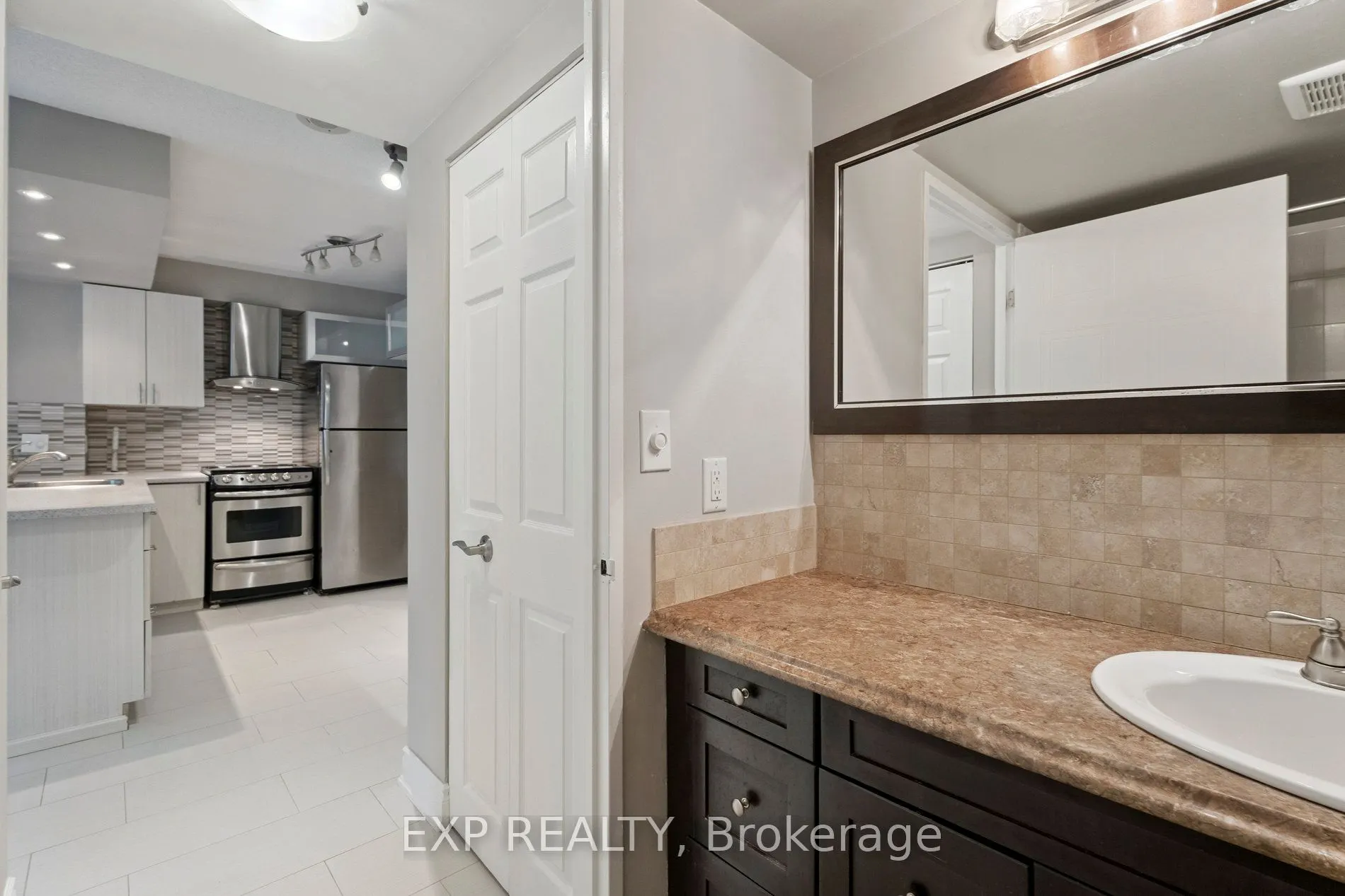 140 Dunlop Street E, #301