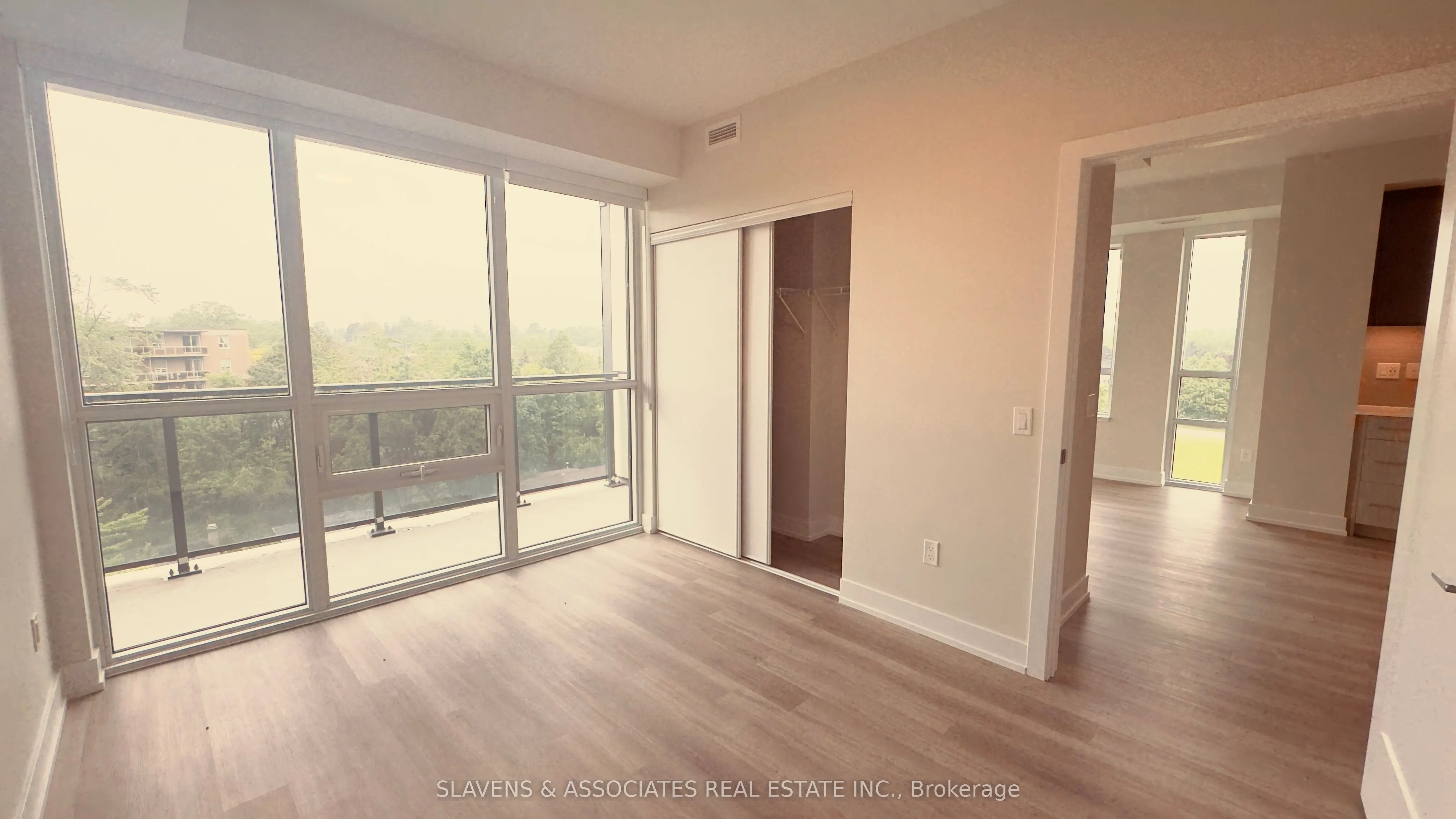 41 Johnson Street, #422