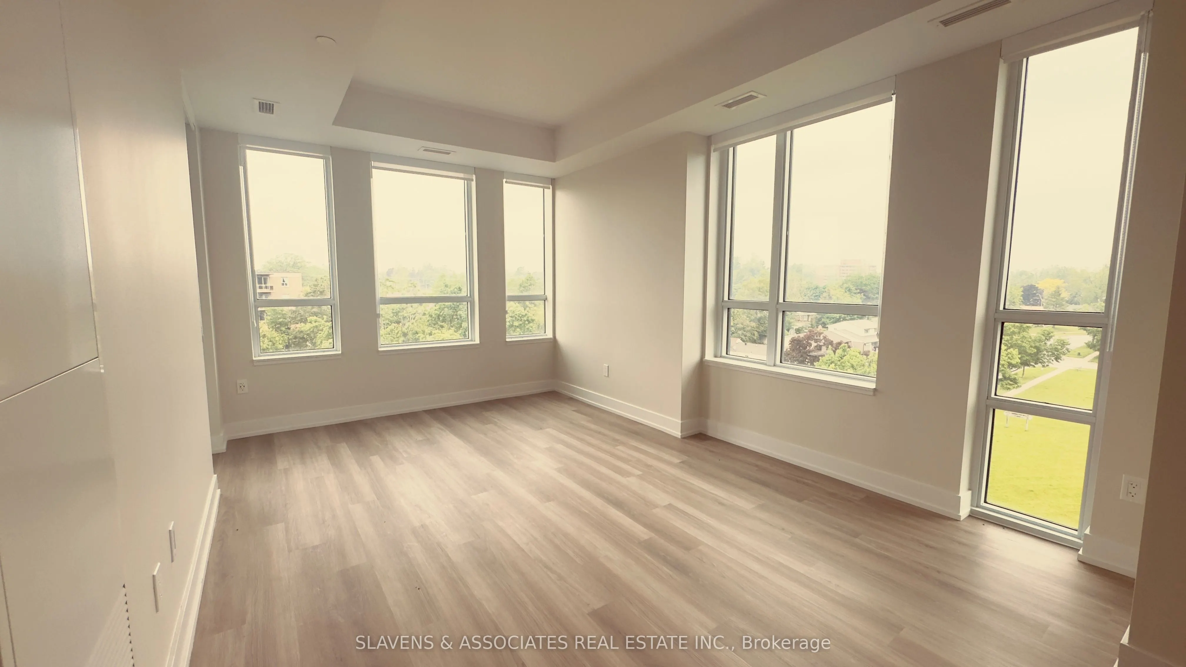 41 Johnson Street, #422