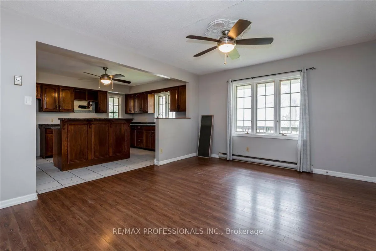 100 Tiny Flos Townline