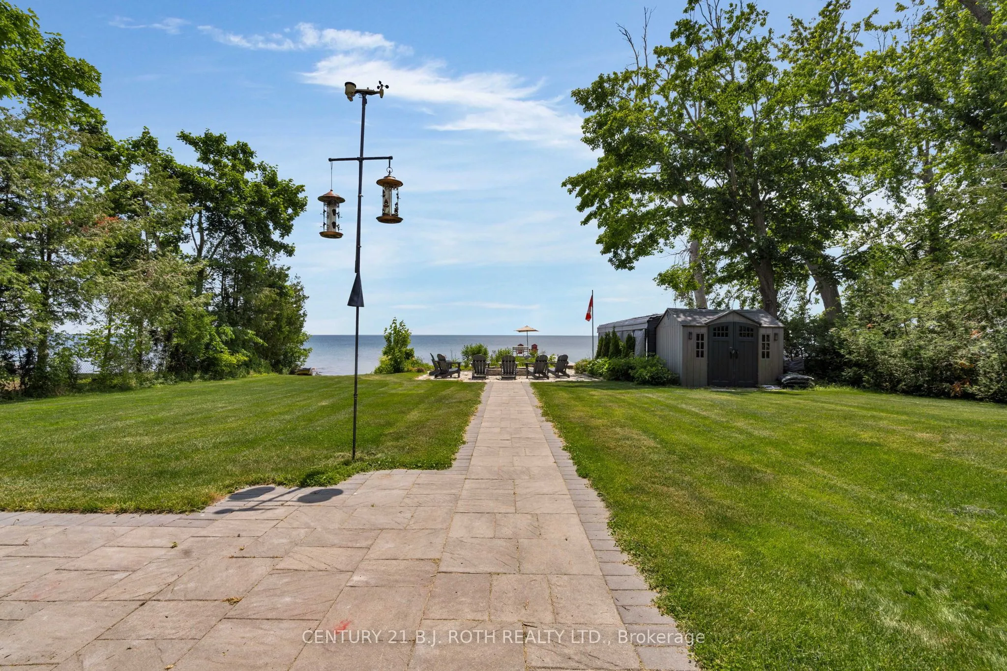 95 lakeshore Road E