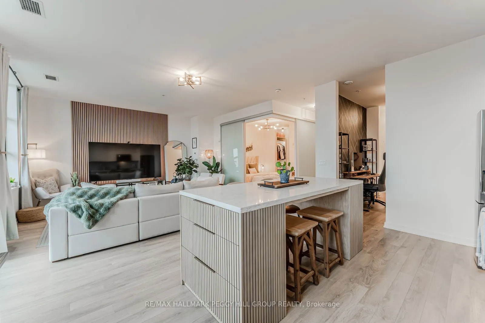 21 Matchedash Street S, #310