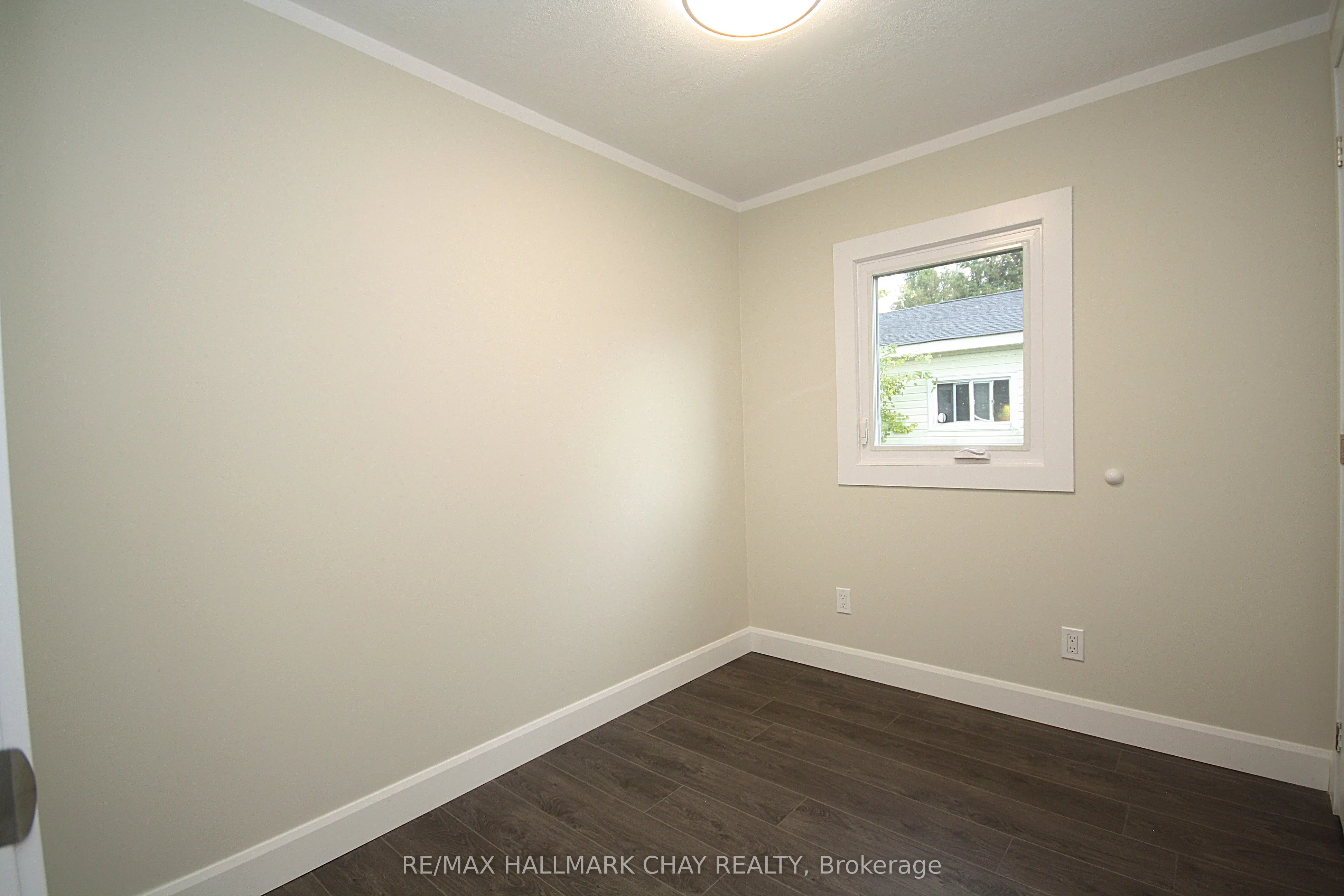 4064 ASH Crescent