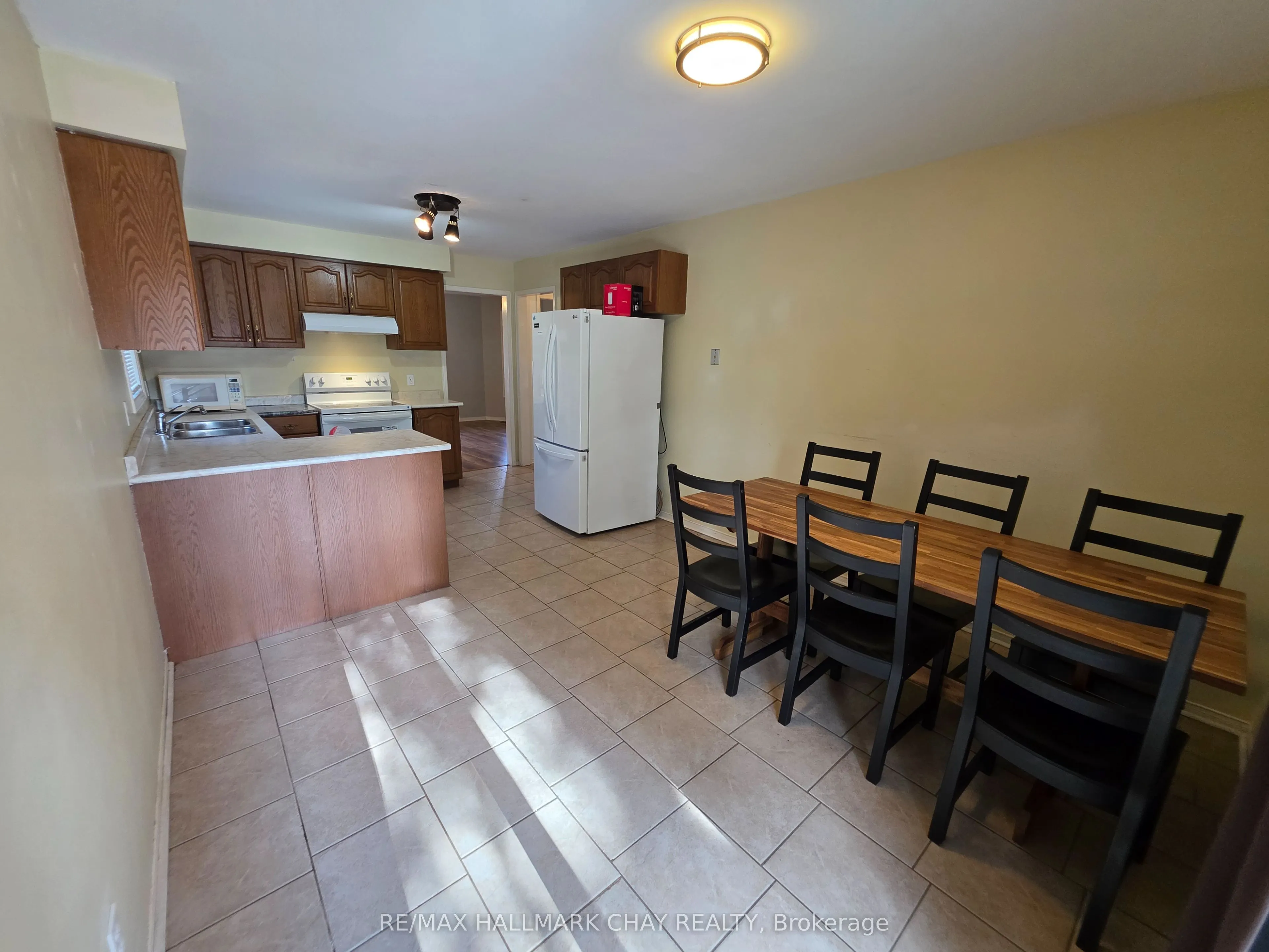199 Livingstone Street W