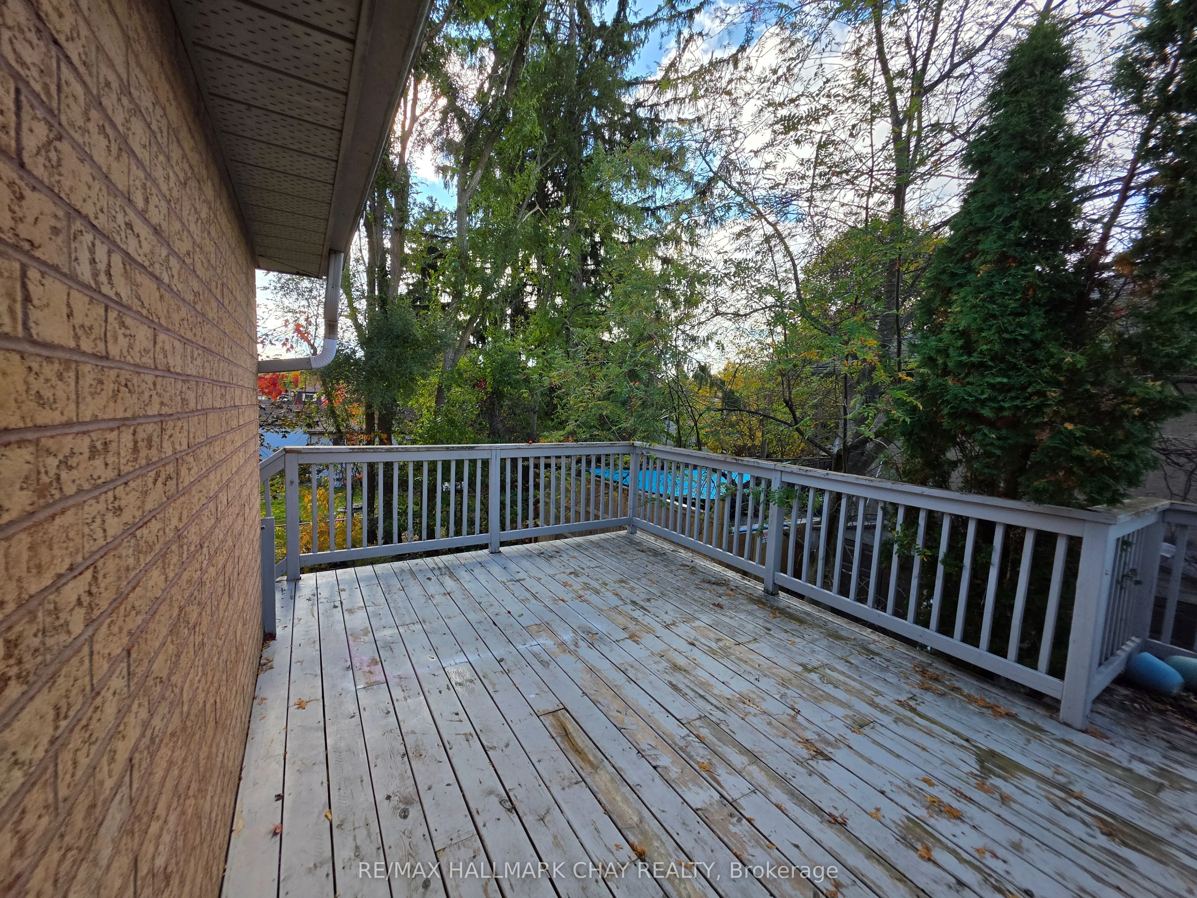 199 Livingstone Street W