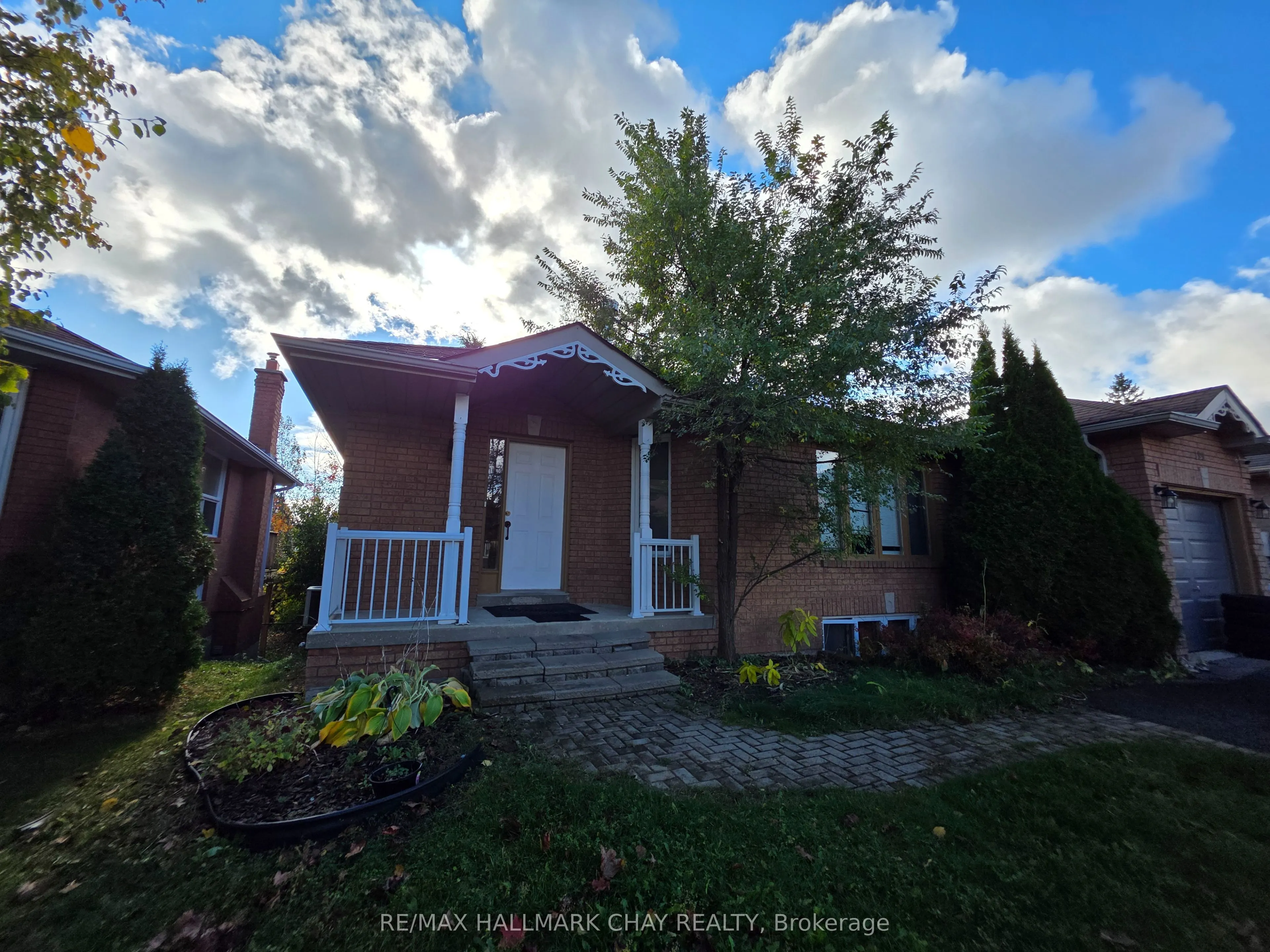 199 Livingstone Street W