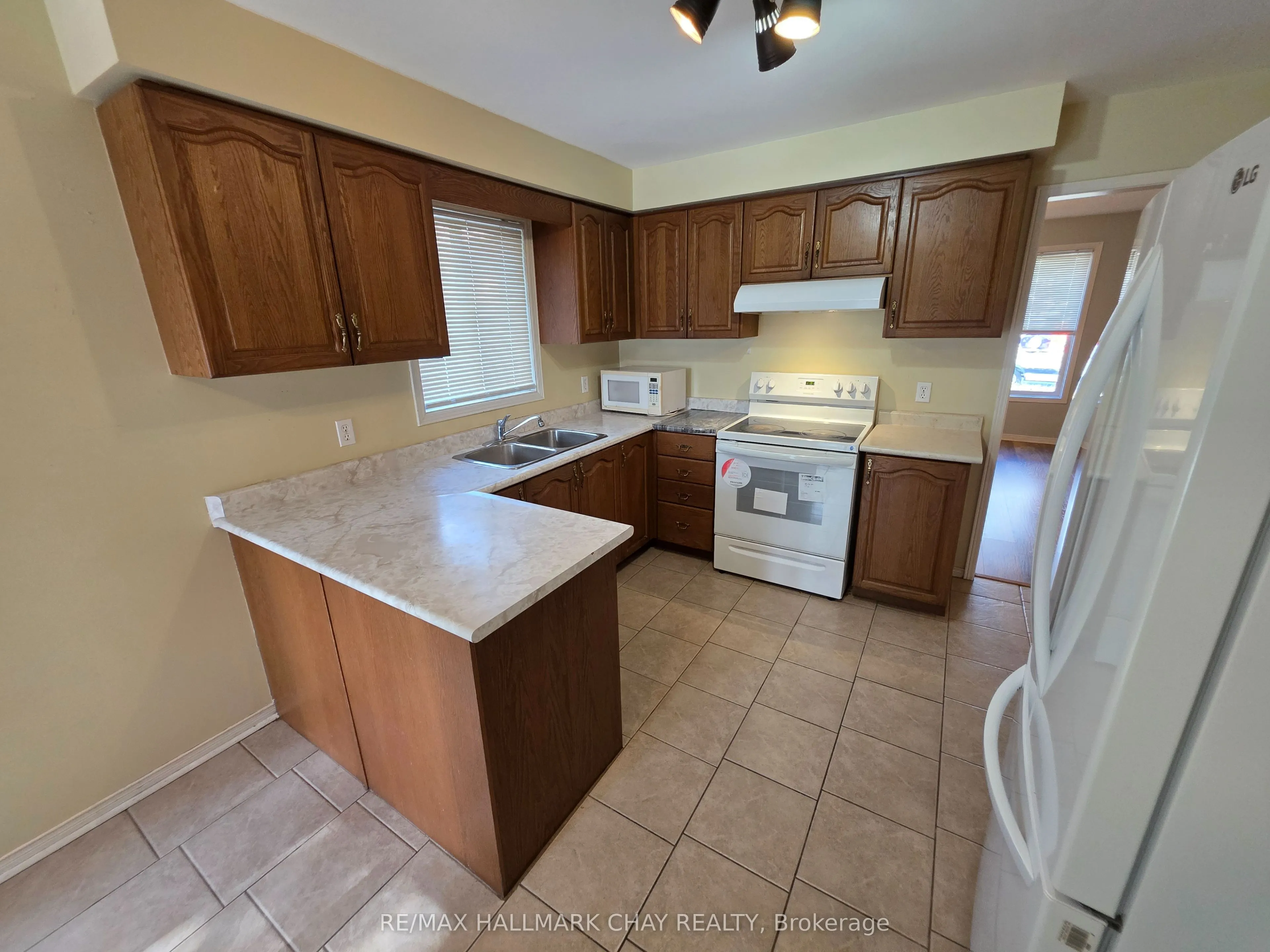199 Livingstone Street W