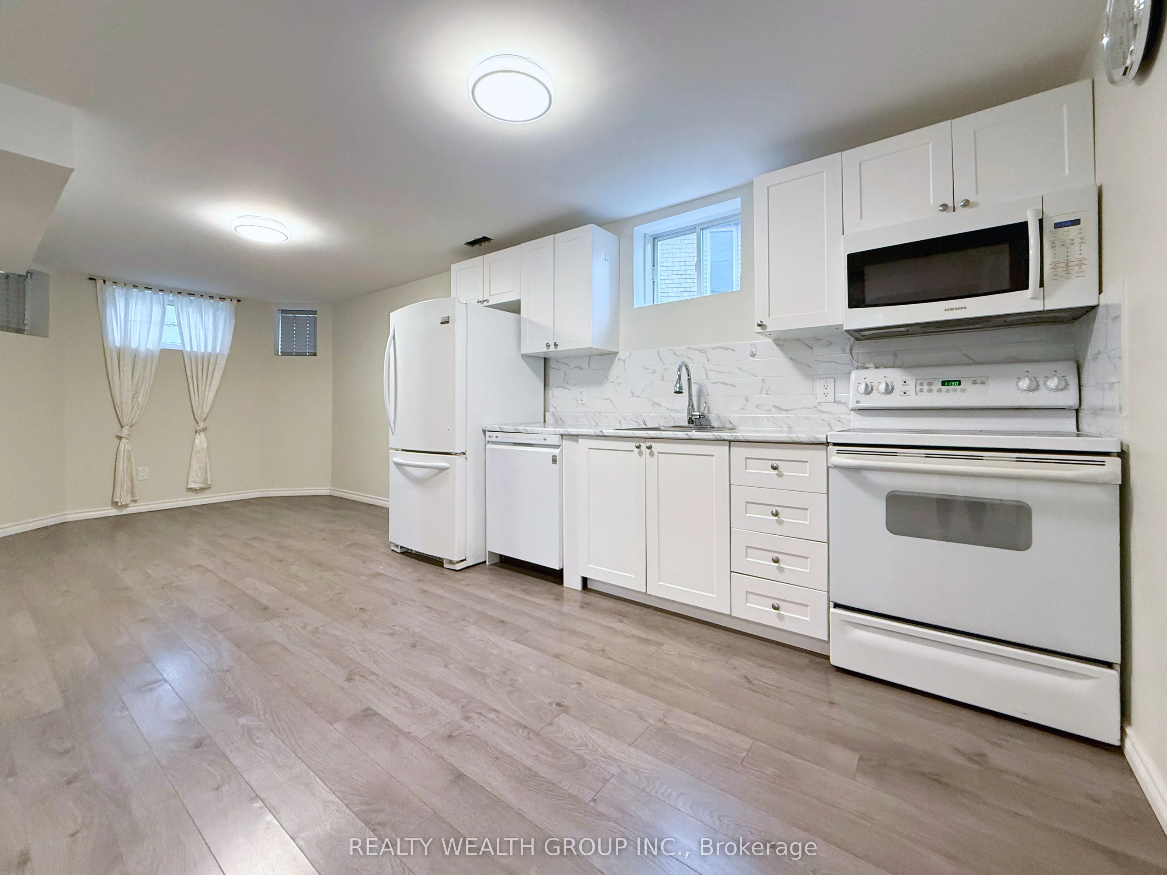 61 Stollar Boulevard, #Lower