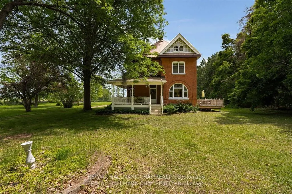 1407 Flos 8 Road W