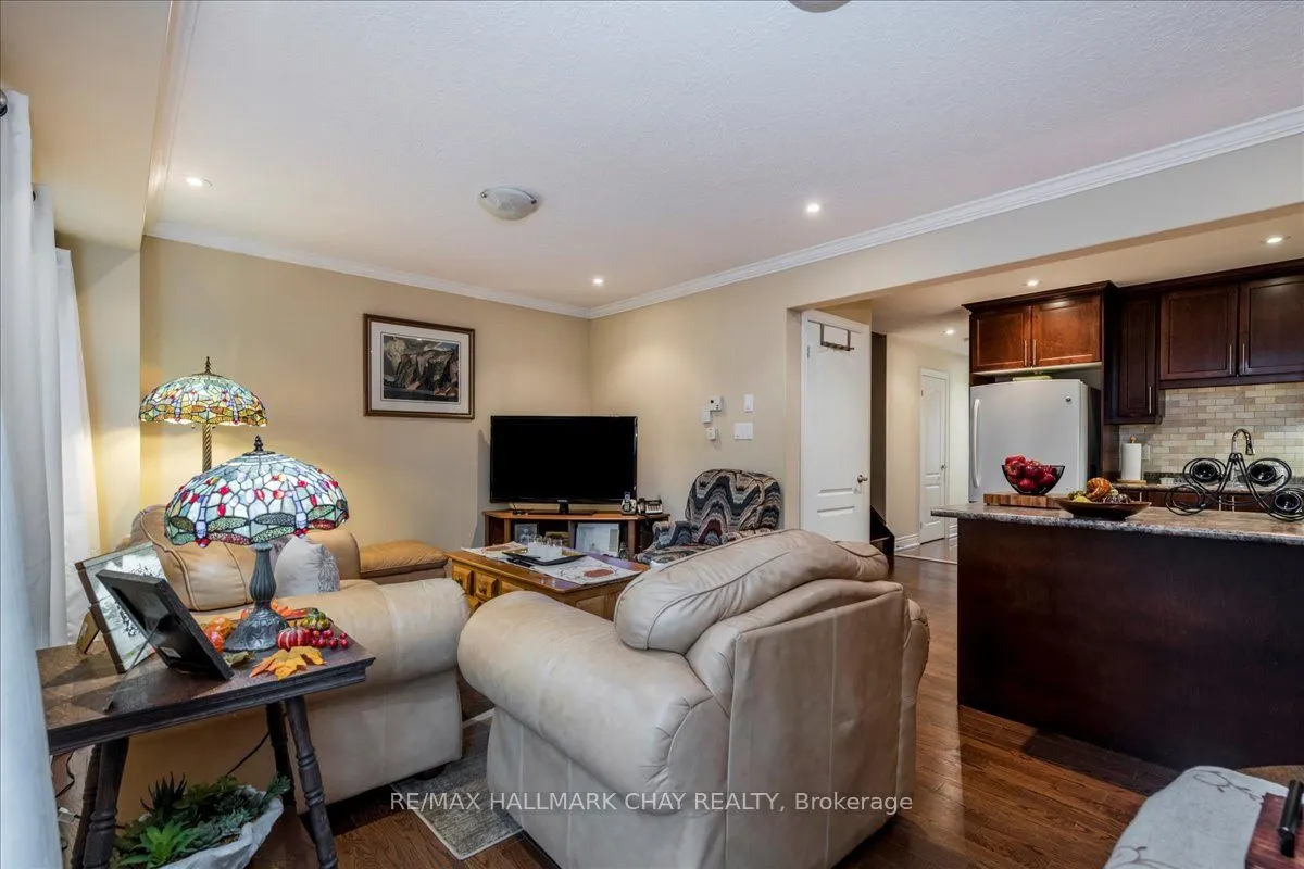 90 Sovereigns Gate, #7