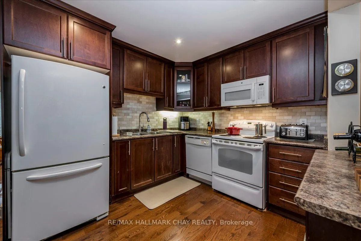 90 Sovereigns Gate, #7