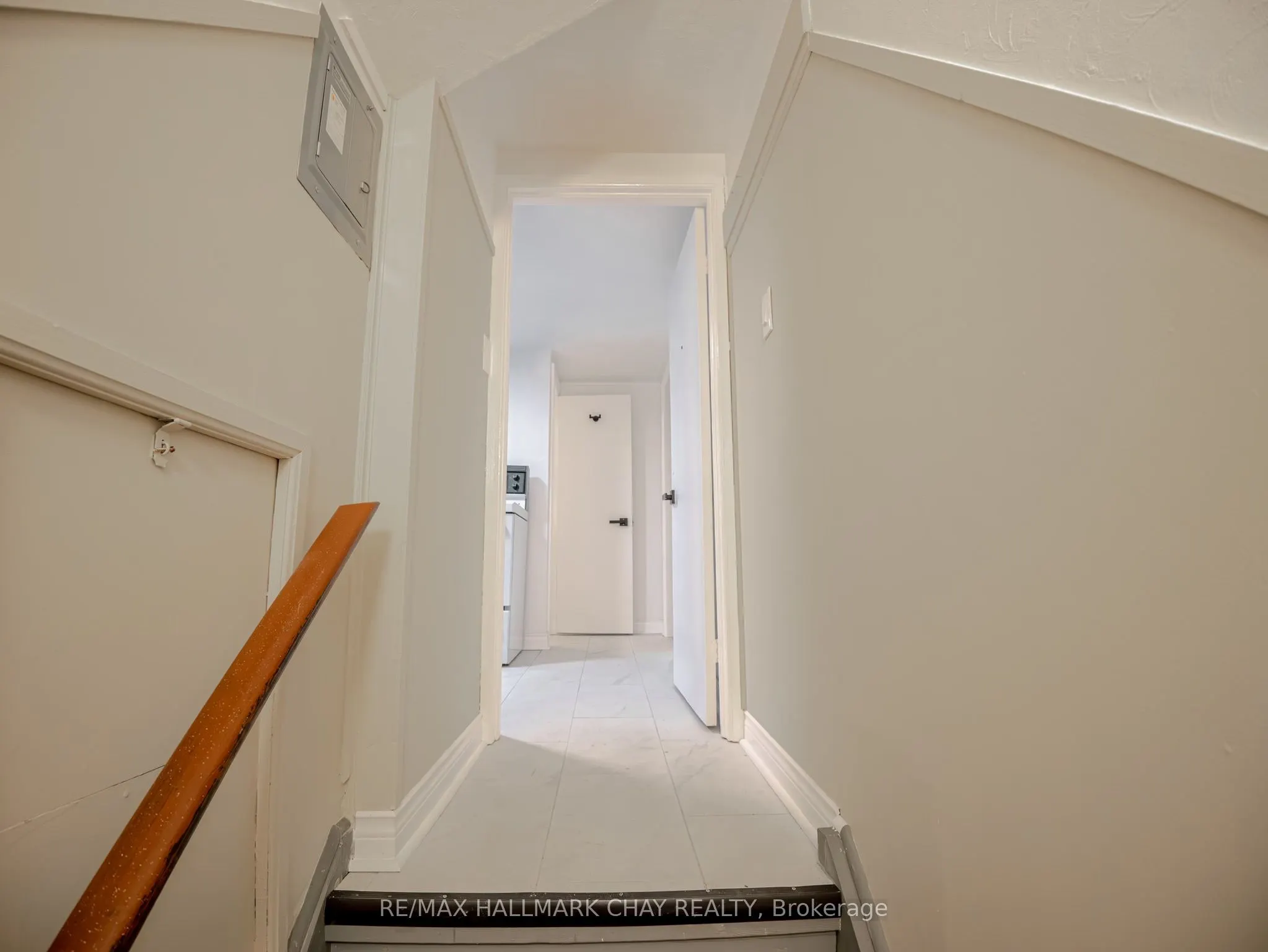100 Donald Street, #Upper