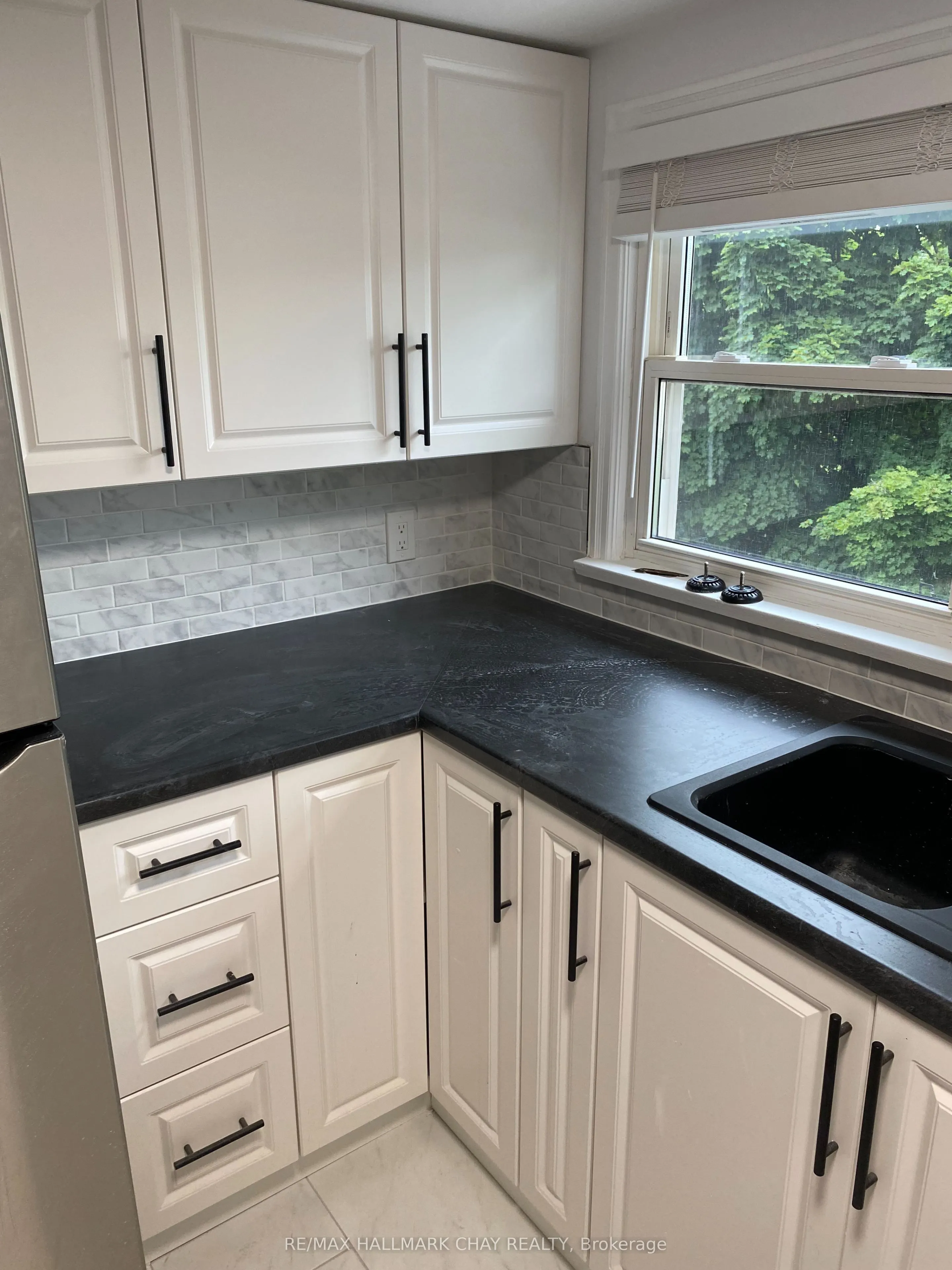 100 Donald Street, #Upper